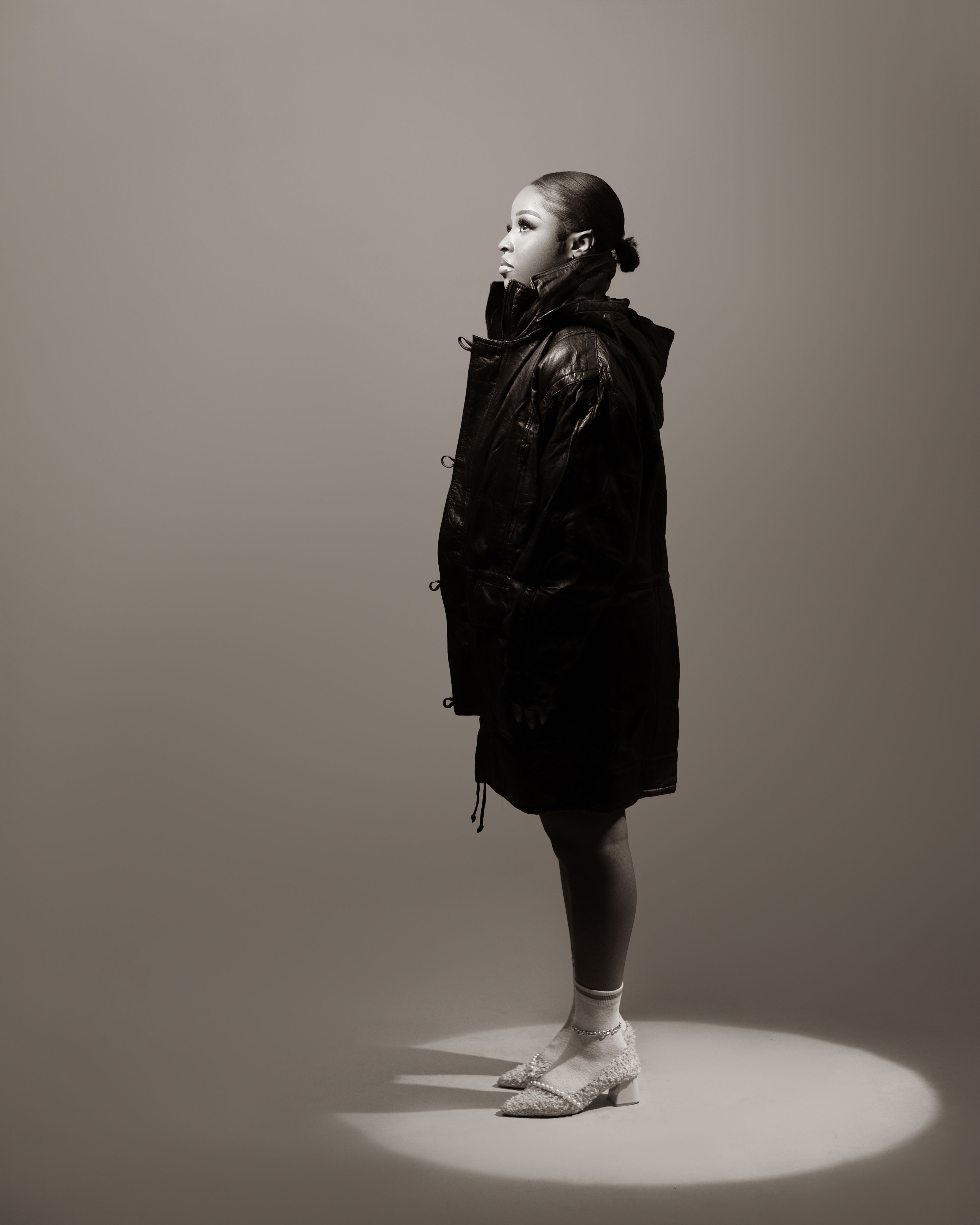 Full Body Side Profile Photos, Download The BEST Free Full Body Side ...
