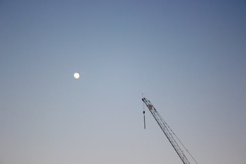 Бесплатное стоковое фото с журавль, луна, минимализм