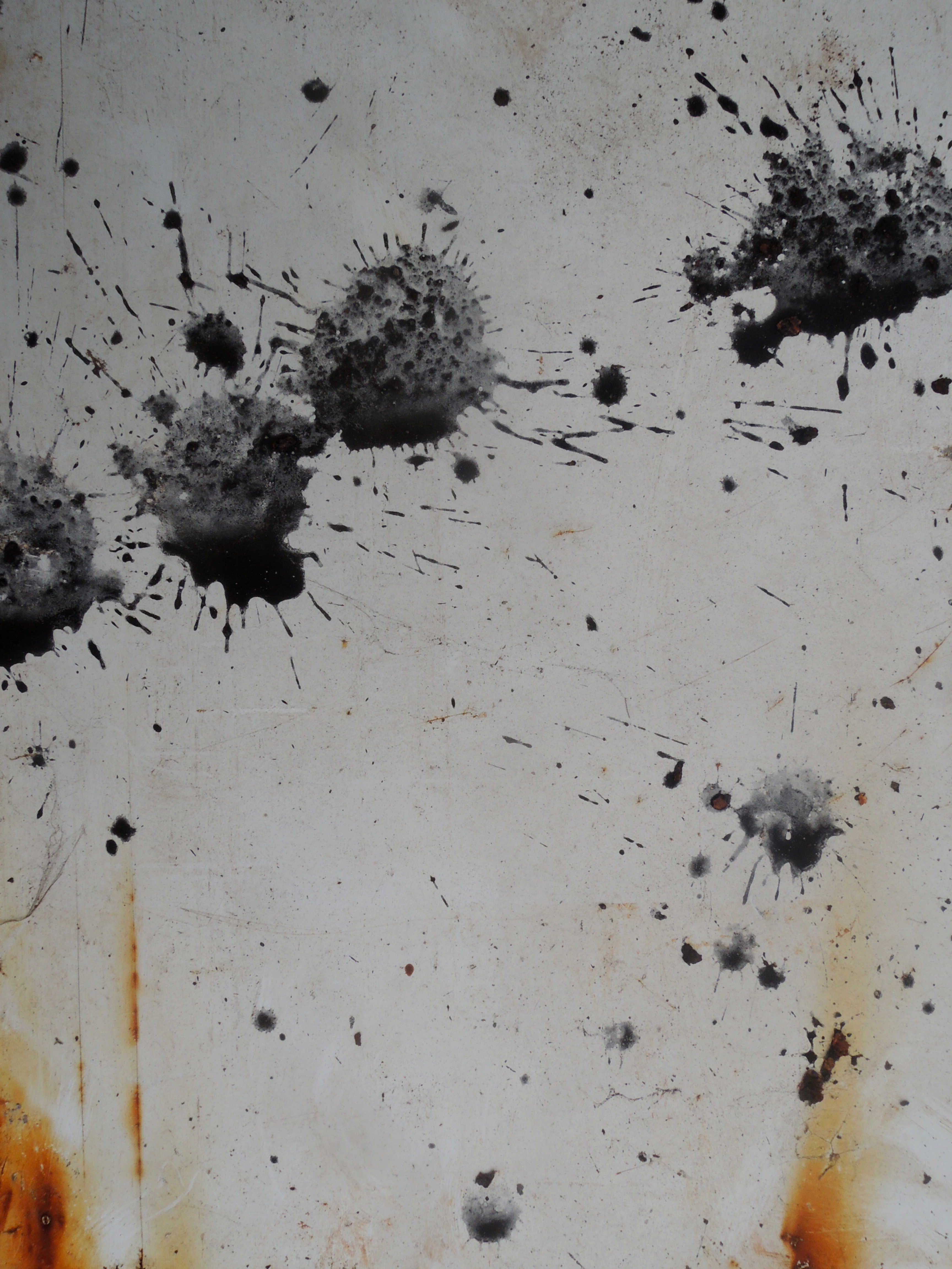 Abstract Rust and Paint Splatter on Metal Surface · Free Stock Photo