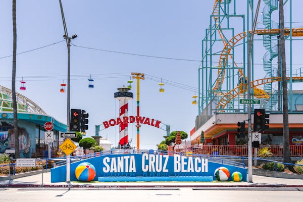 Best Bars in Santa Cruz | Top Santa Cruz Bars & Nightlife Guide