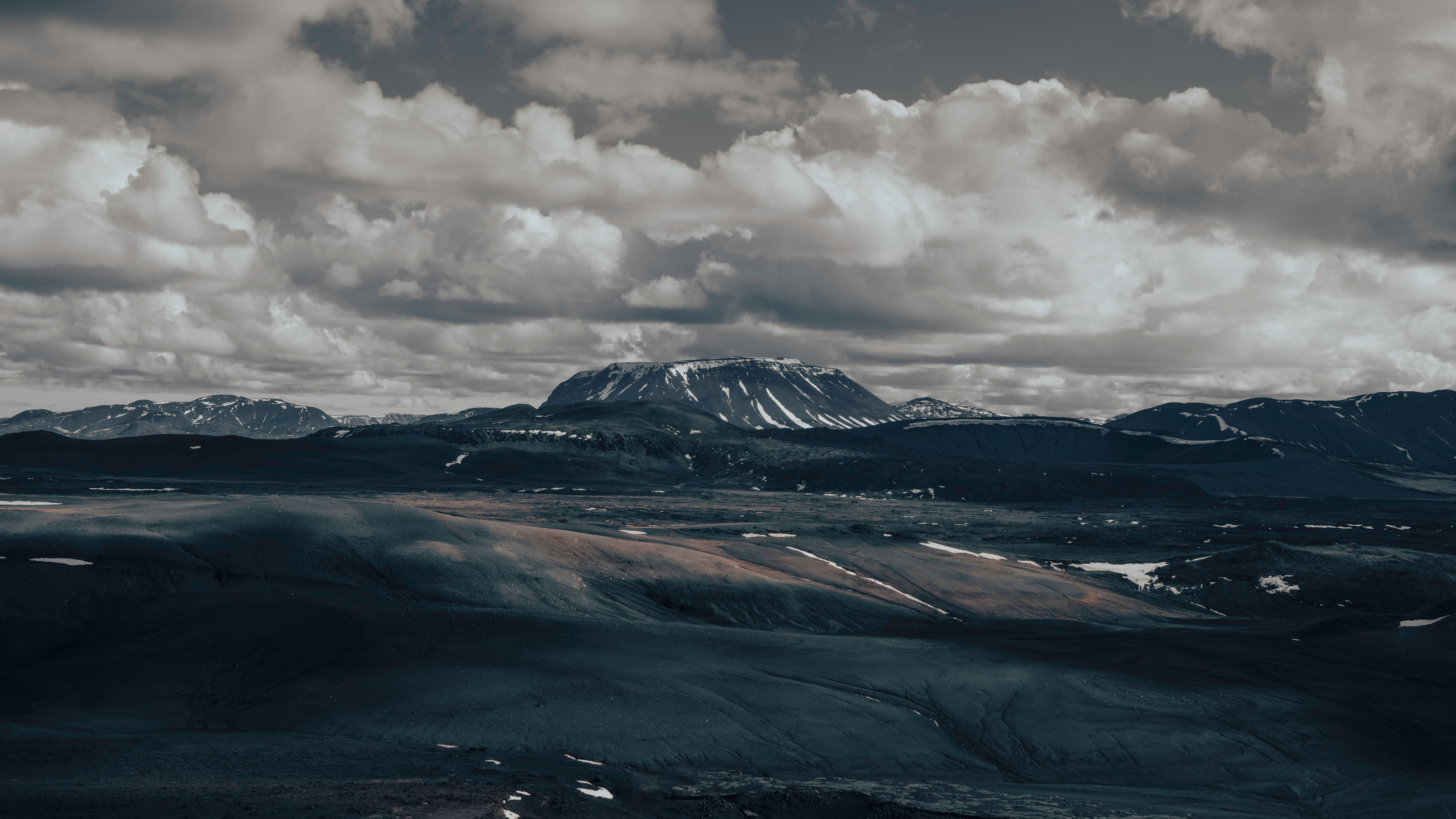 Surreal Photography: 12 Creative Techniques to Try — Photo by Raul Ling on Pexels
