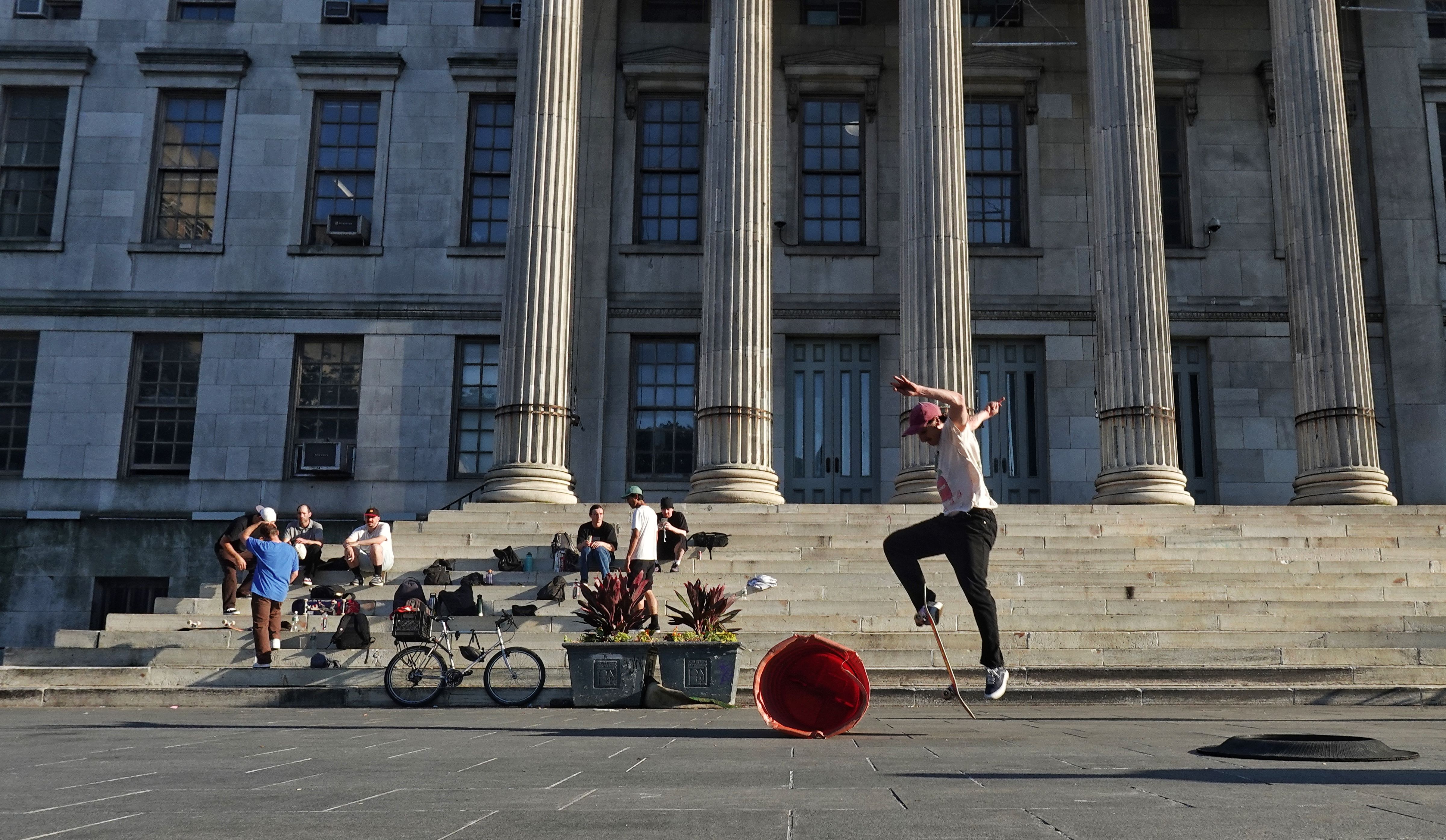 Street Performance in Front of Historical Building · Free Stock Photo