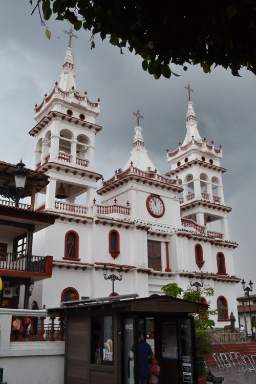 Free Beautiful white church with red accents in Mazamitla, showcasing stunning architectural design. Stock Photo