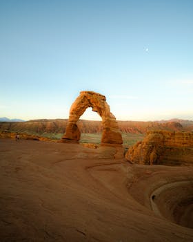Capture of the iconic Delicate Arch at Arches National Park during sunset in Utah.