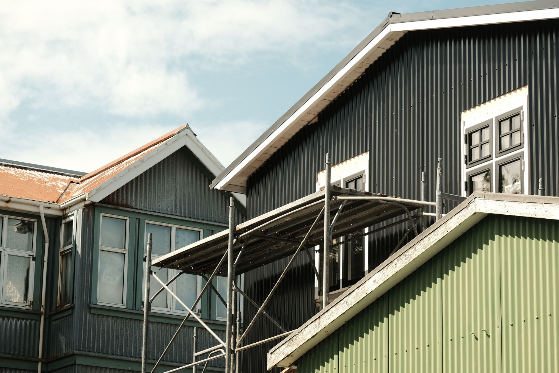 Metal Siding - Install contractors