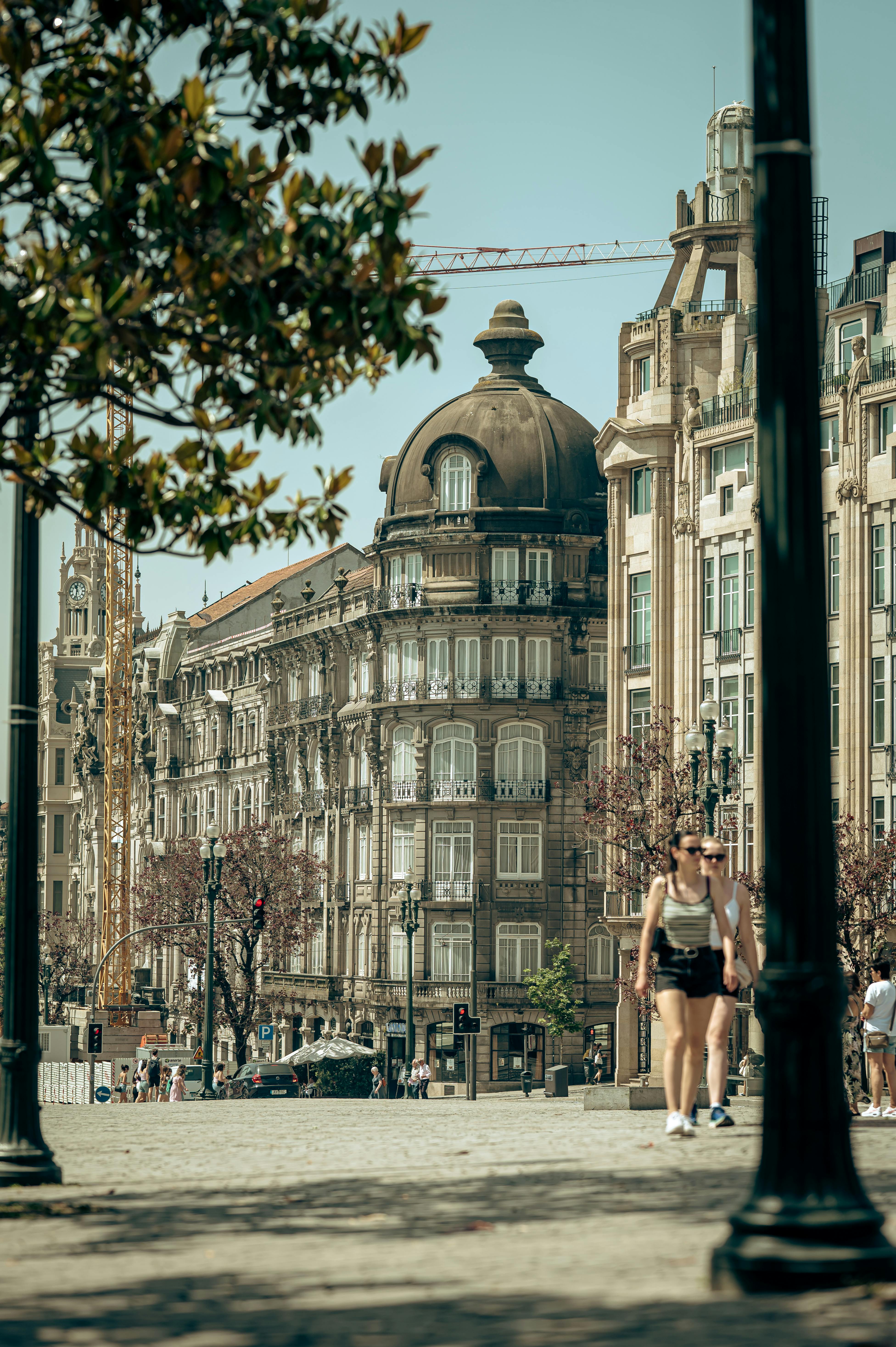 <b>Menjelajahi Warisan Budaya Tasikmalaya</b>