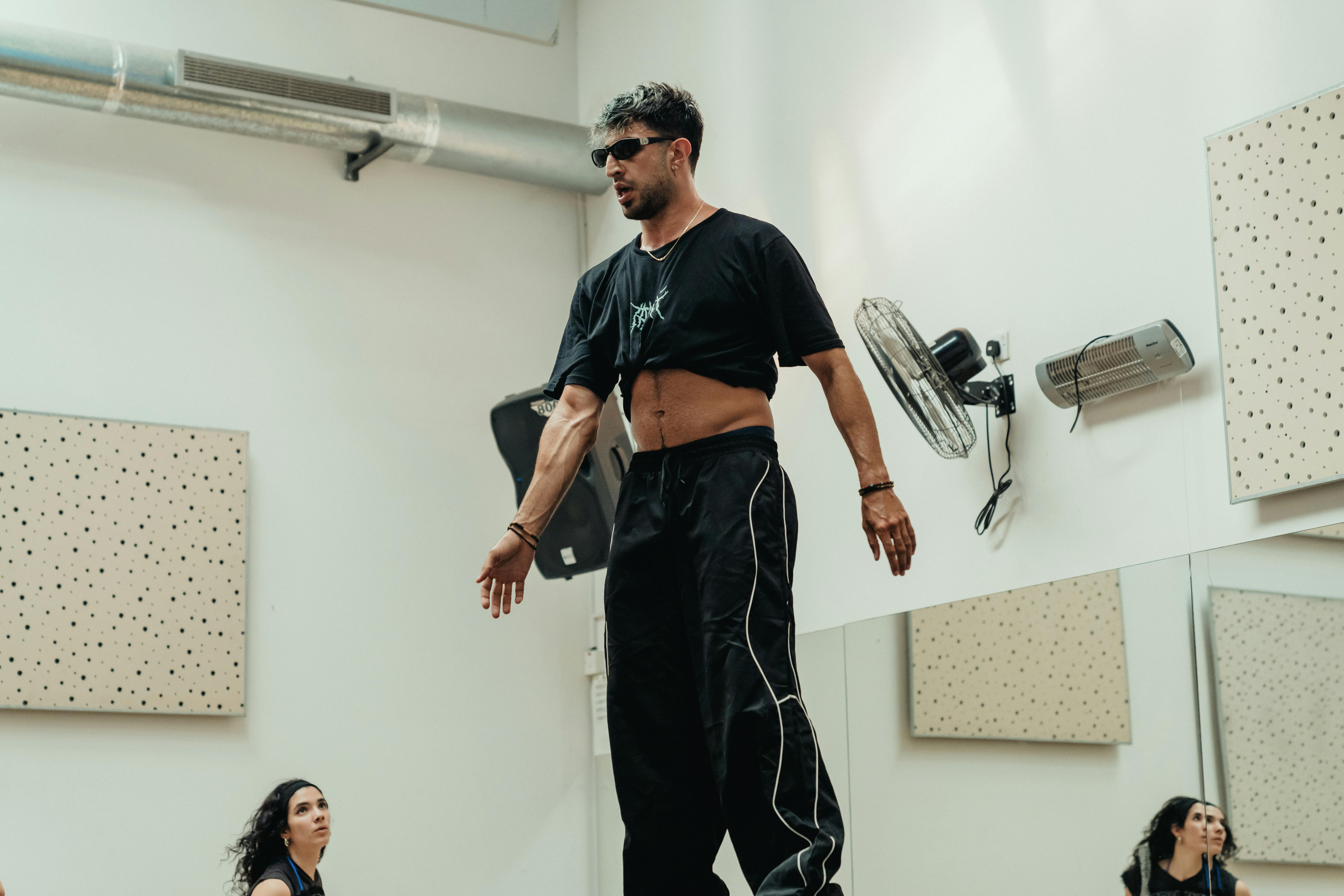 Mindfulness in Performance: How Connecting with the Present Moment Enhances Artistic Expression