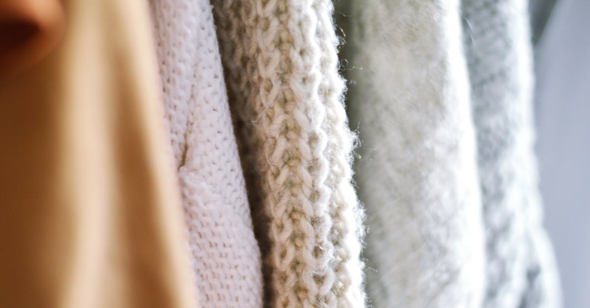 How to double crochet chainless foundation