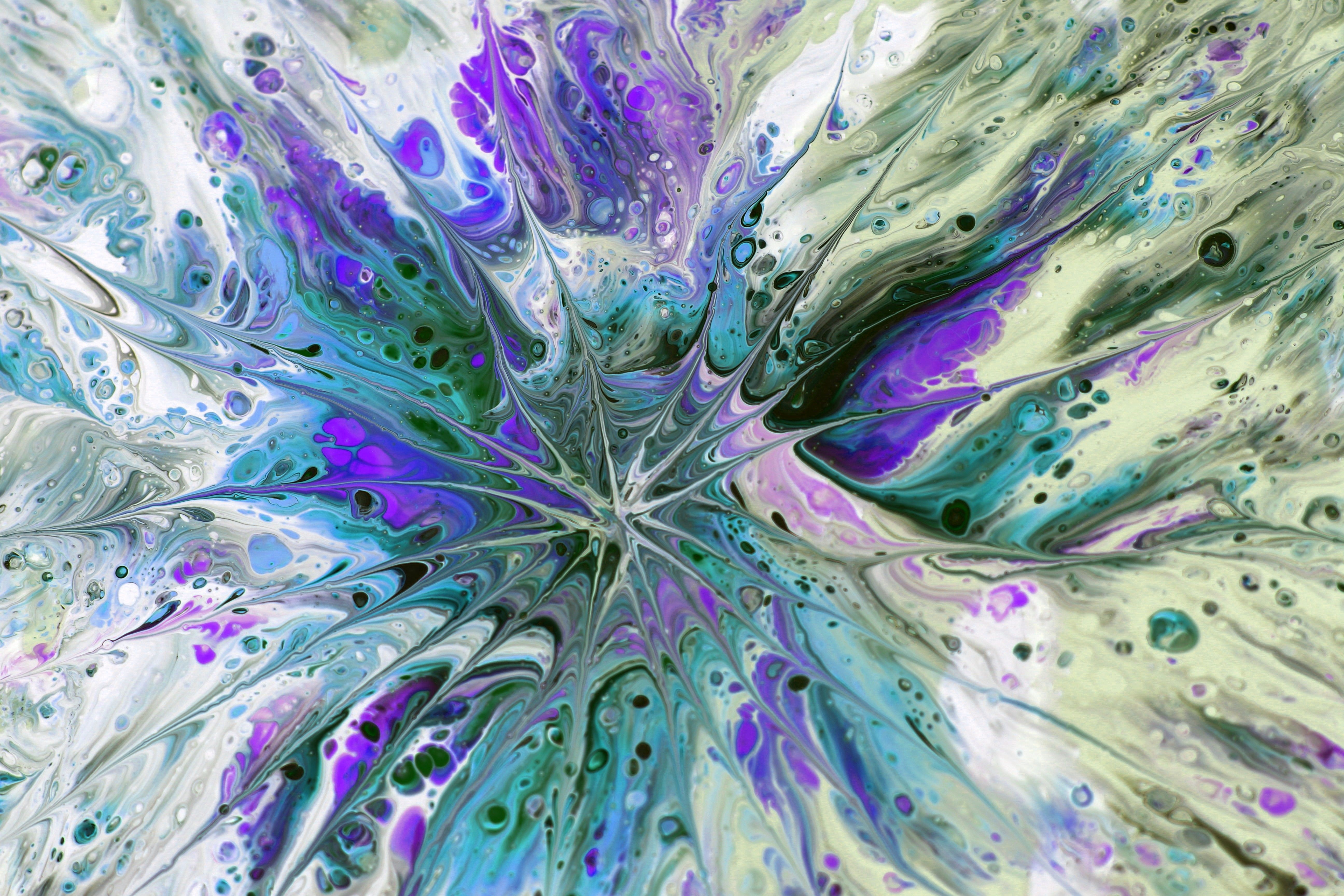 Colorful Abstract Fluid Art with Vibrant Swirls · Free Stock Photo