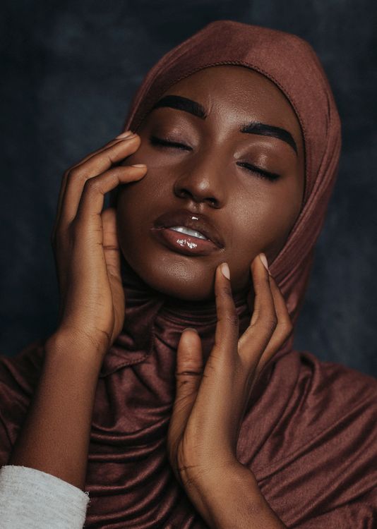 Elegant Portrait of a Woman in Hijab · Free Stock Photo