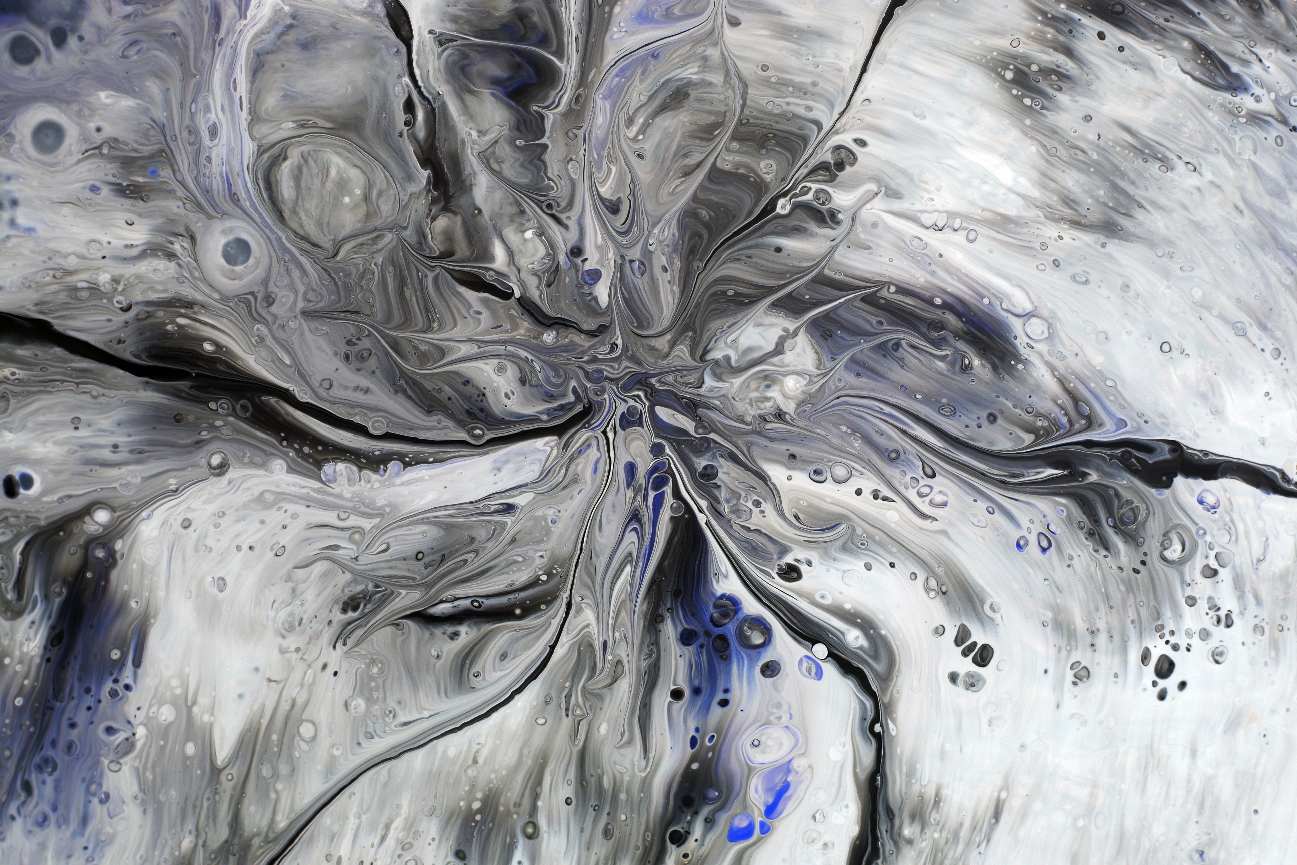 Mysterious Abstract Fluid Art in Gray and Black · Free Stock Photo