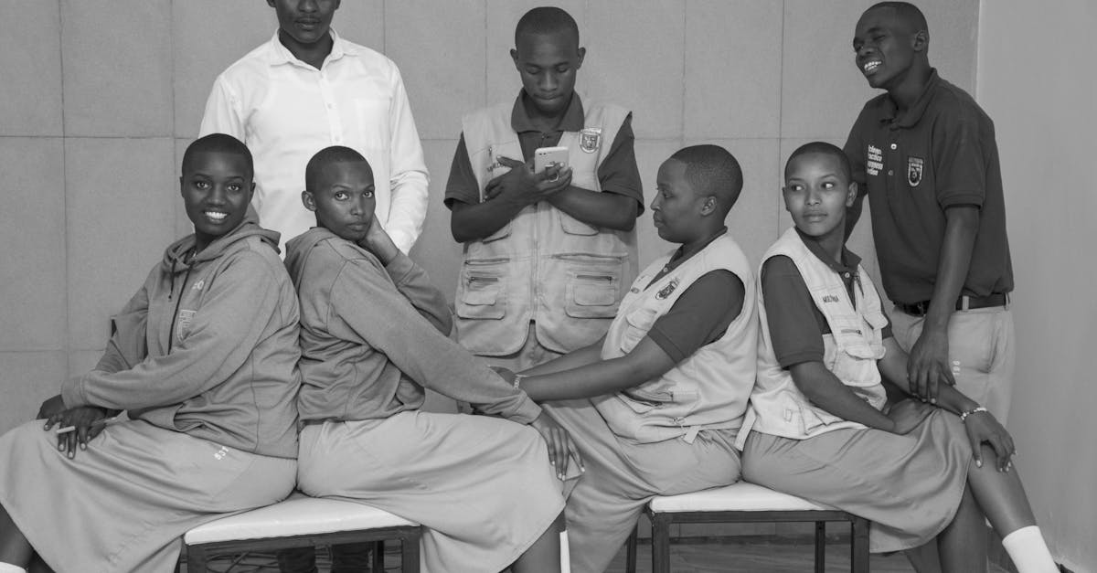 桃園私校男師散播女學生生活照還炫耀有抱過 引發校園安全疑慮