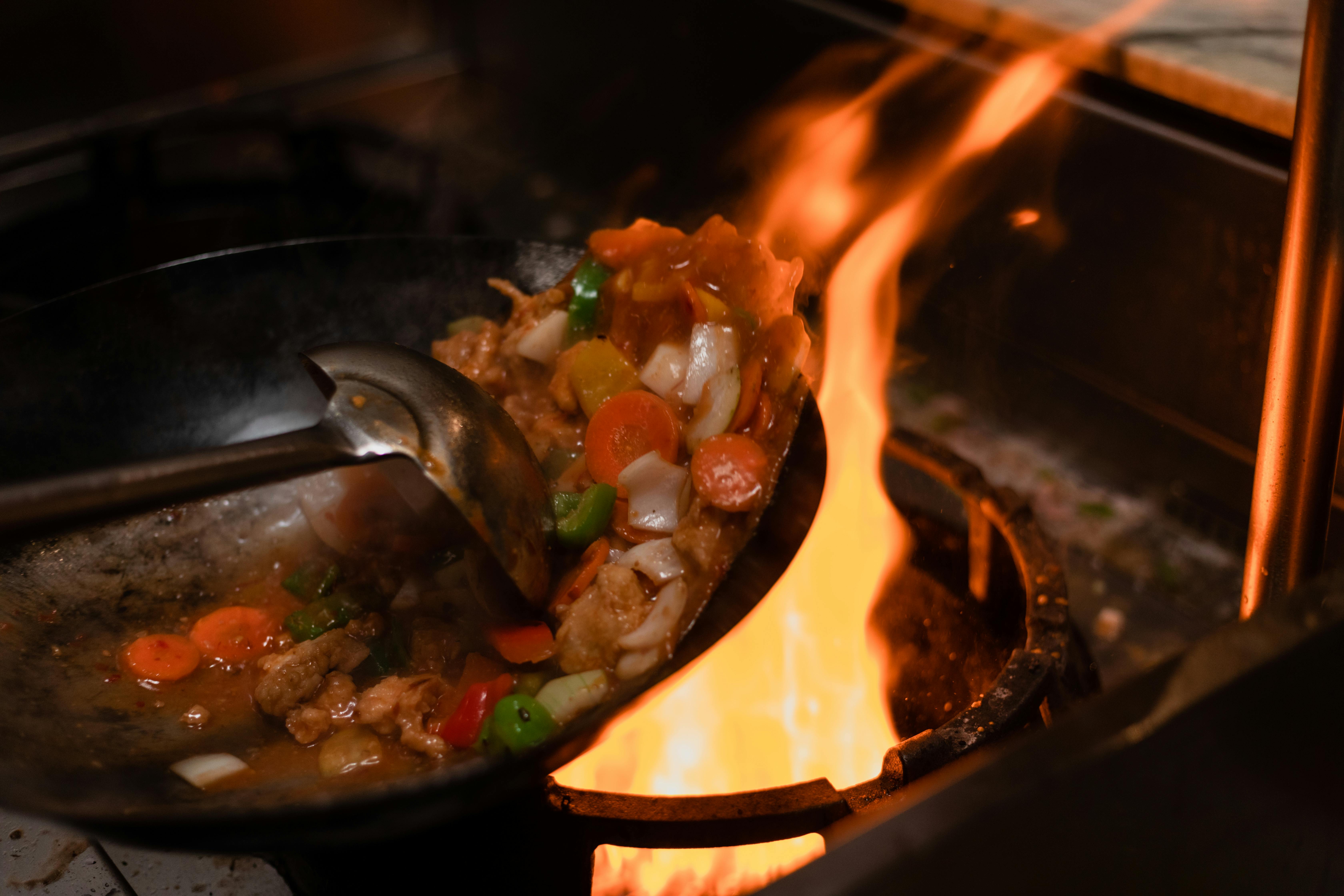 Sizzling stir-fry in a wok - five spice alternative