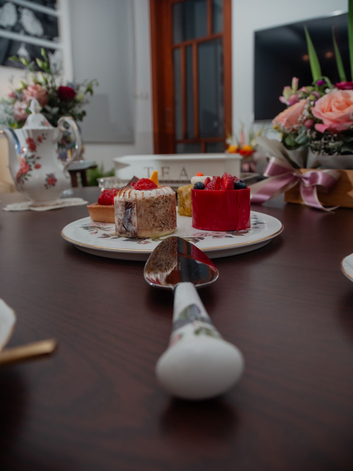 High Tea Photos, Download The BEST Free High Tea Stock Photos & HD Images