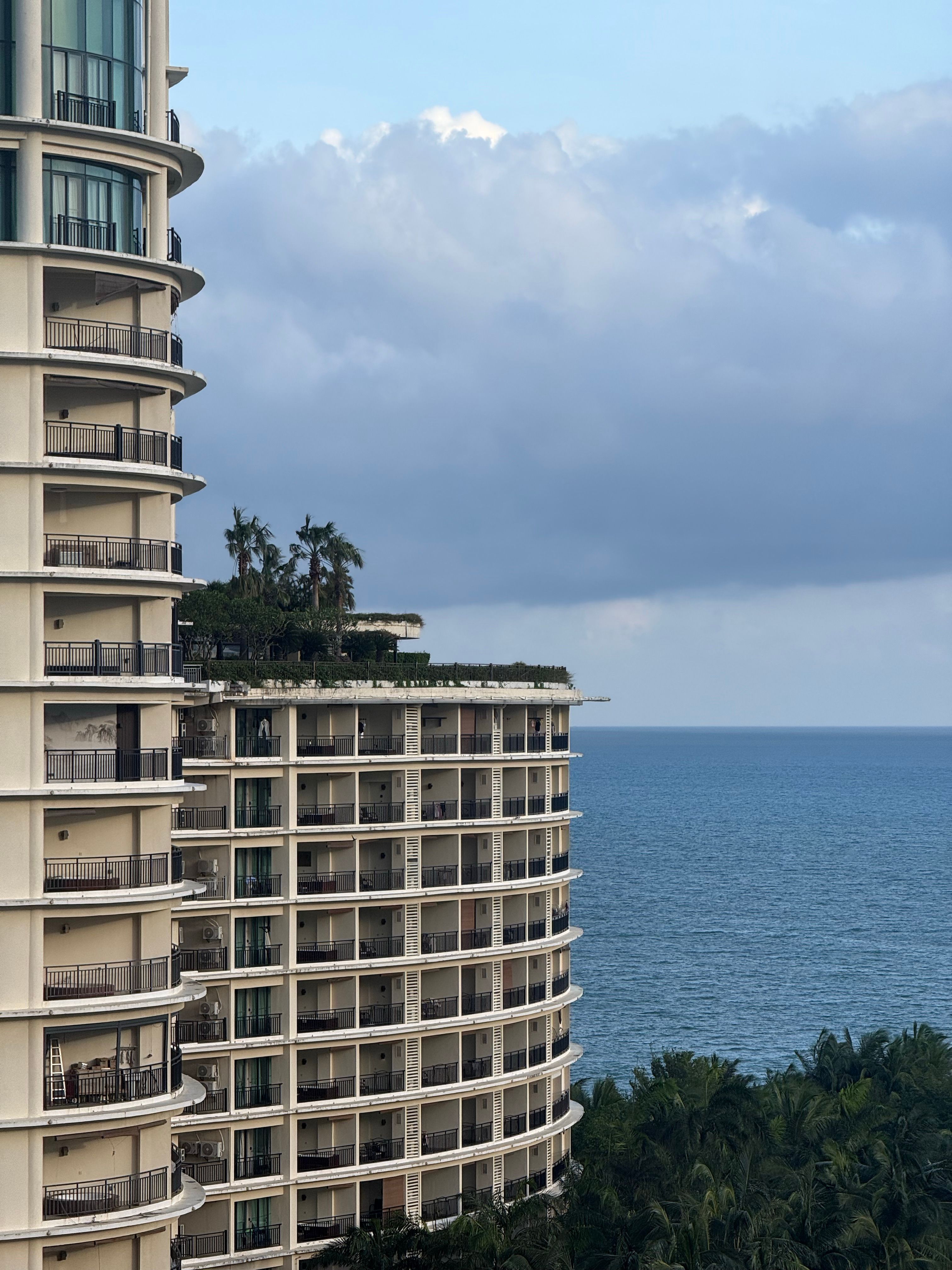 Gallery Detail: Coastal Luxury Apartments Overlooking Ocean View