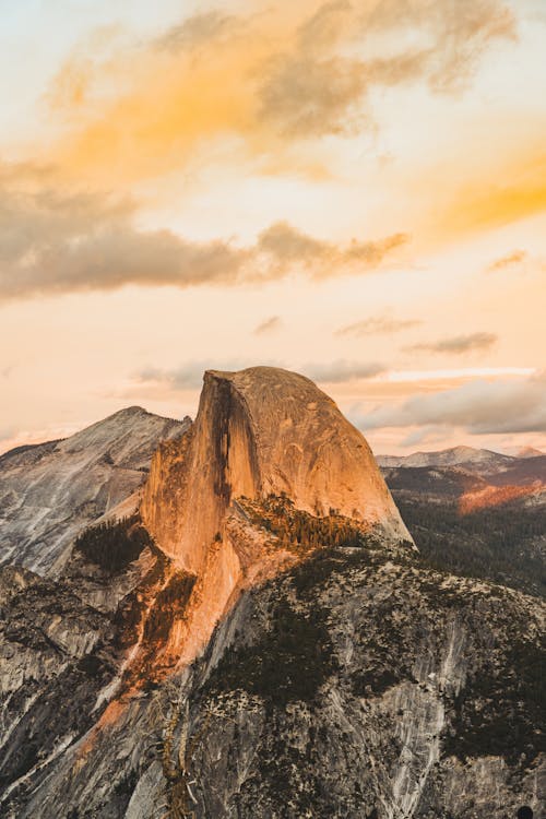 Fotografia De Paisagem De Cordilheiras