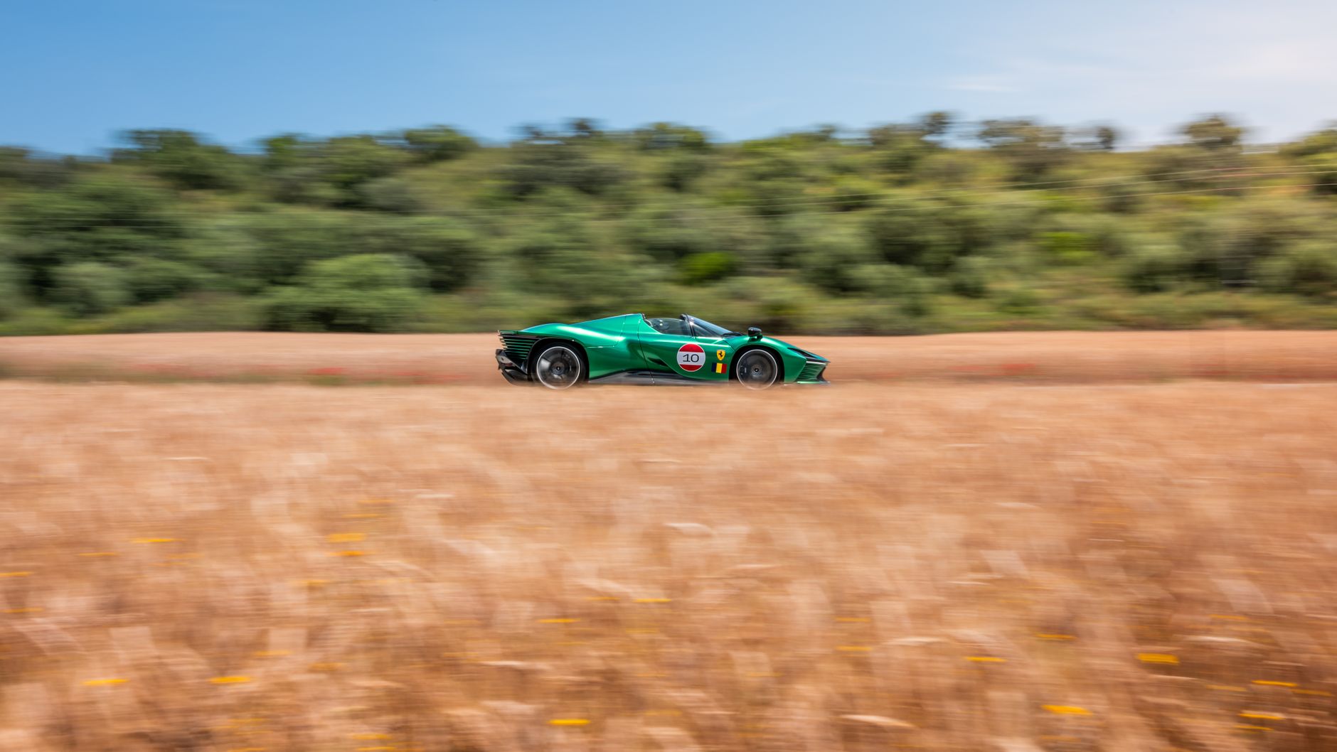 Auto & Landschaft in Szene gesetzt – Atemberaubendes Auto-Motiv