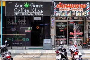 Two Phuket cannabis shops caught operating despite suspension