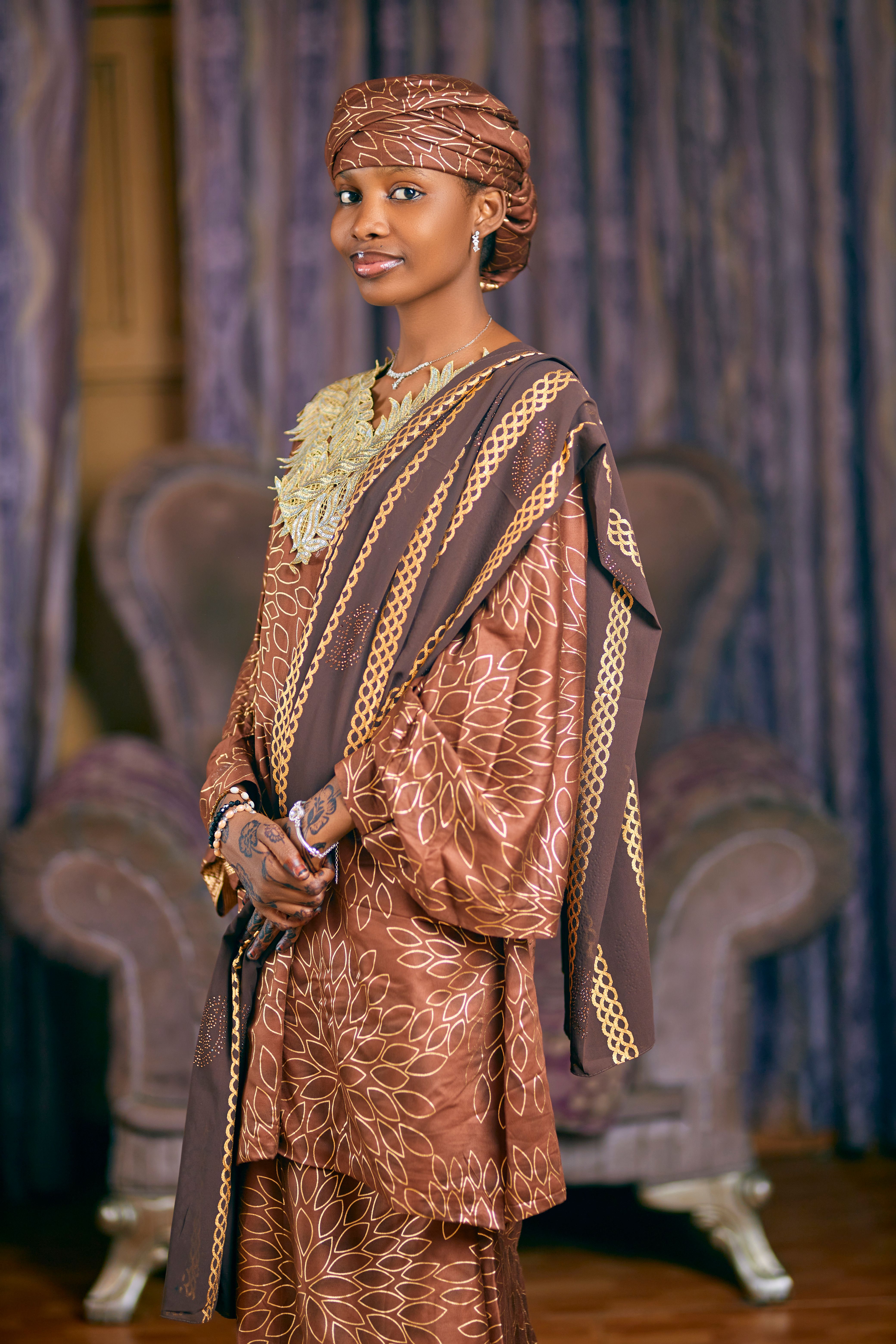 Elegant Woman in Traditional African Attire · Free Stock Photo