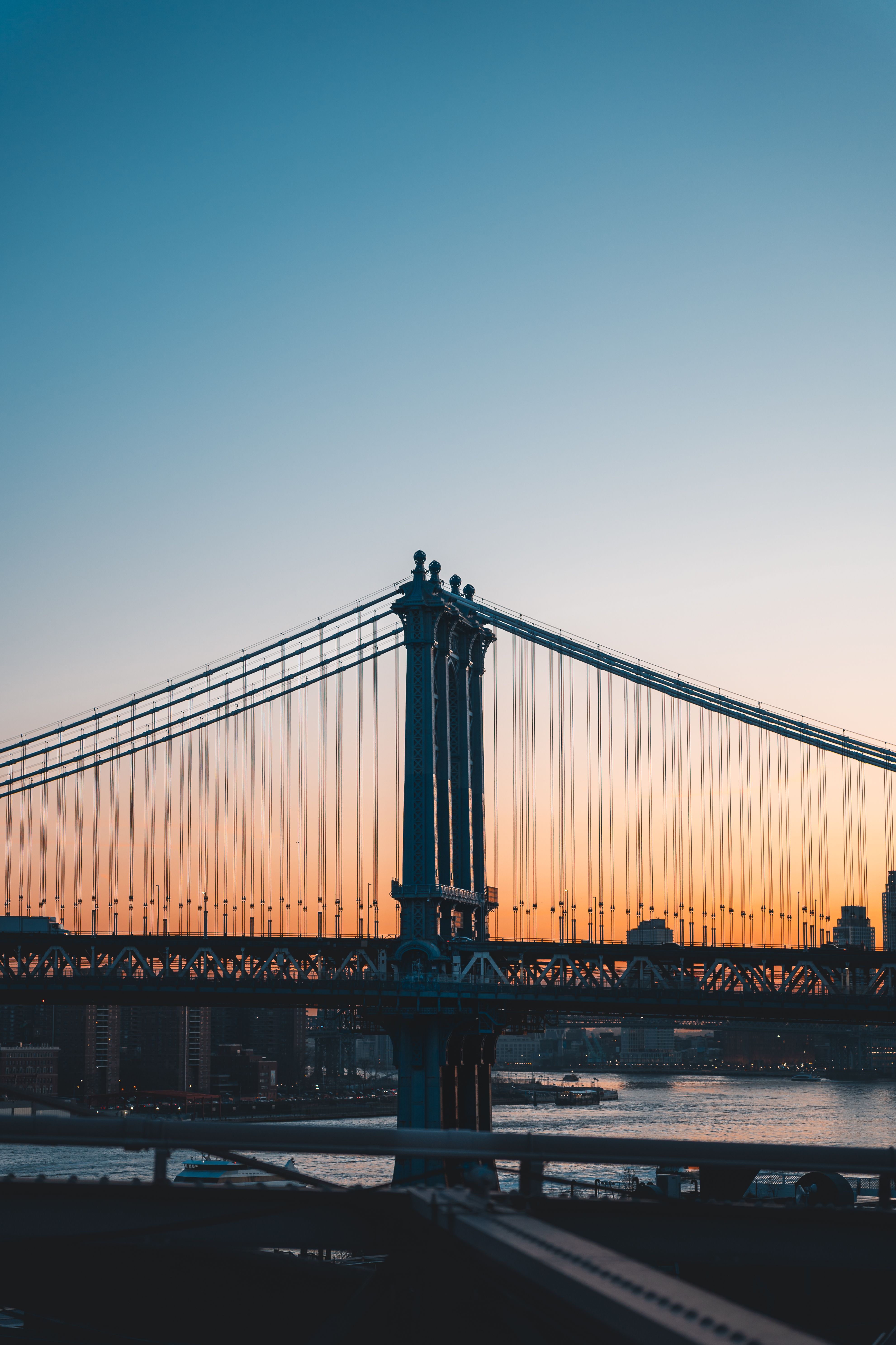 Sunset View of Iconic Manhattan Bridge · Free Stock Photo
