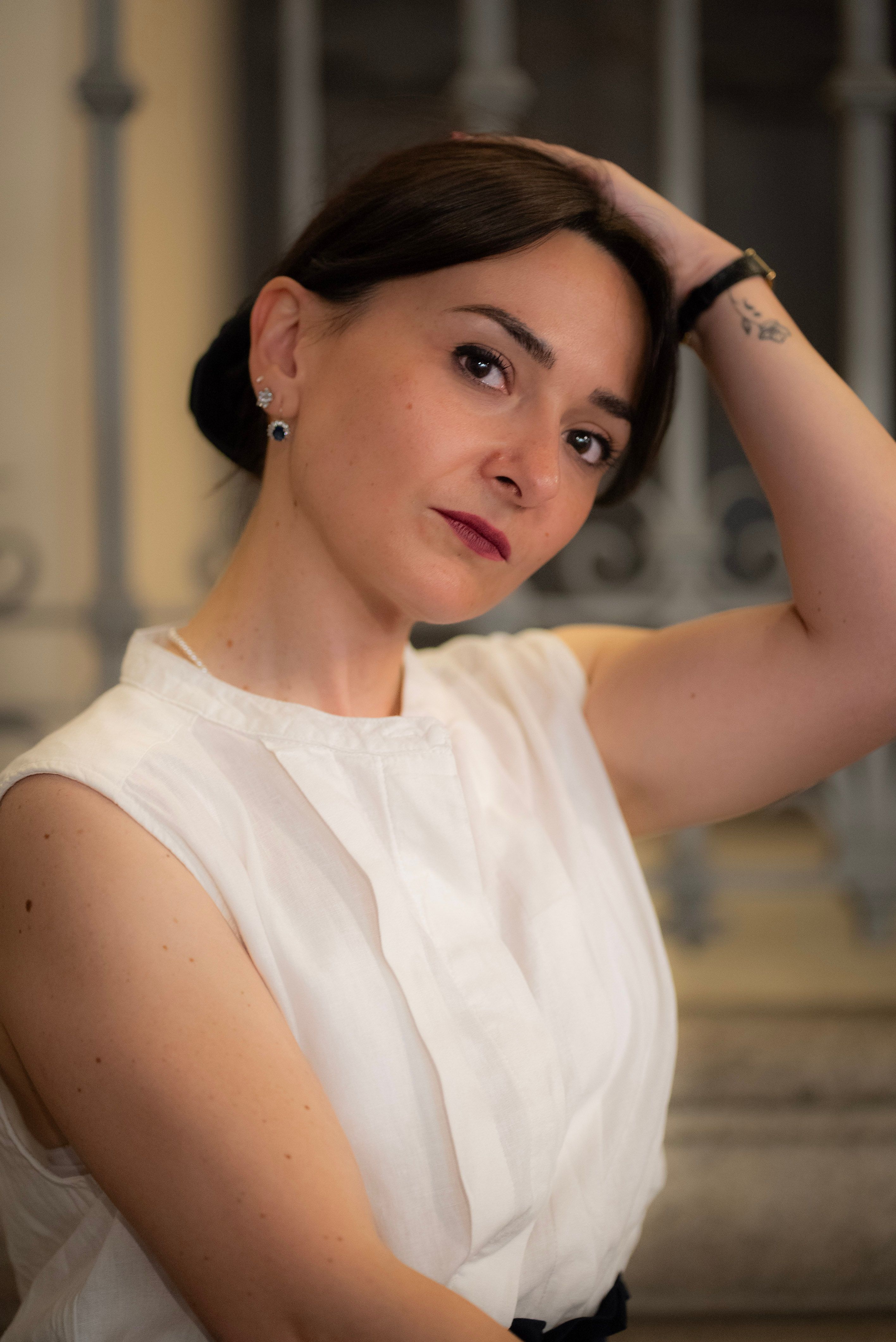 Stylish female portrait in Milan, capturing elegance and sophistication.