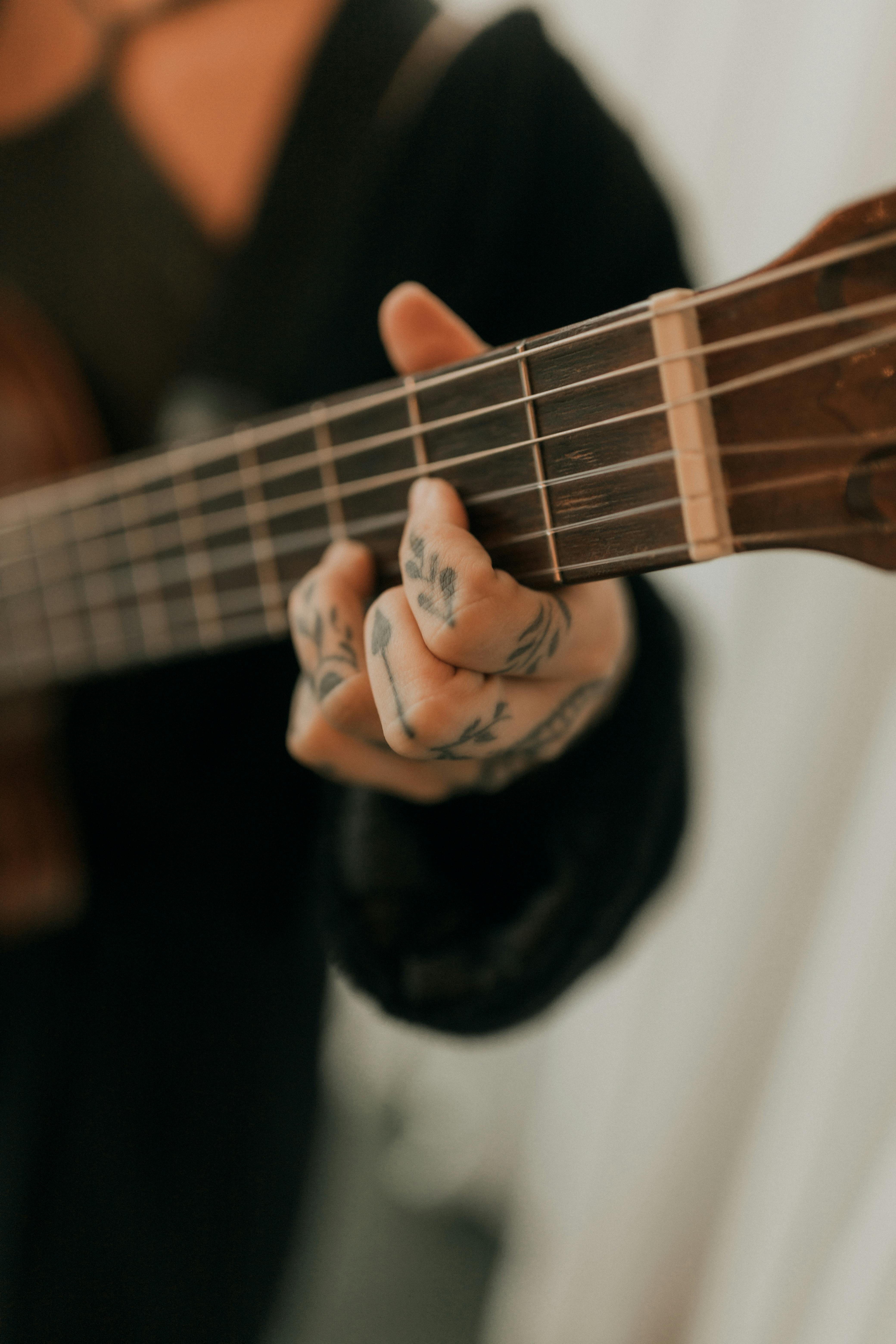 Panduan Belajar Gitar untuk Pemula: Mulai dari Nol