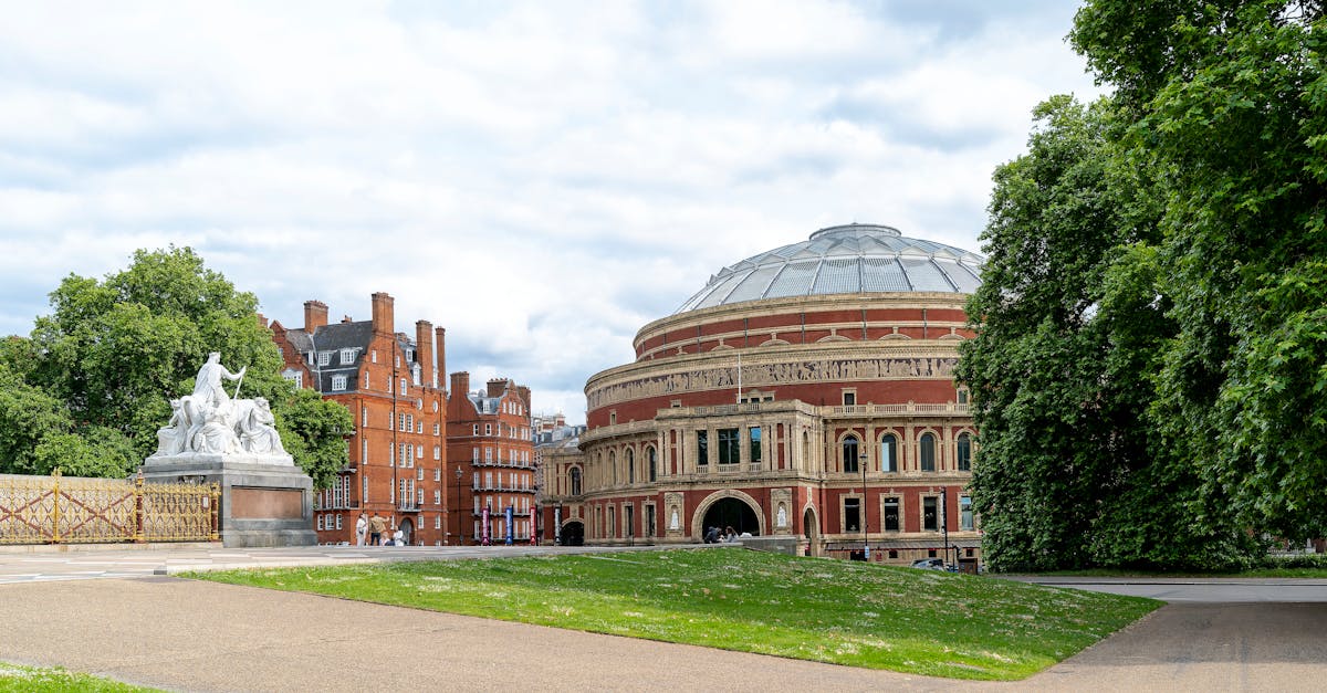 Exploring the UK's Iconic Music Venues