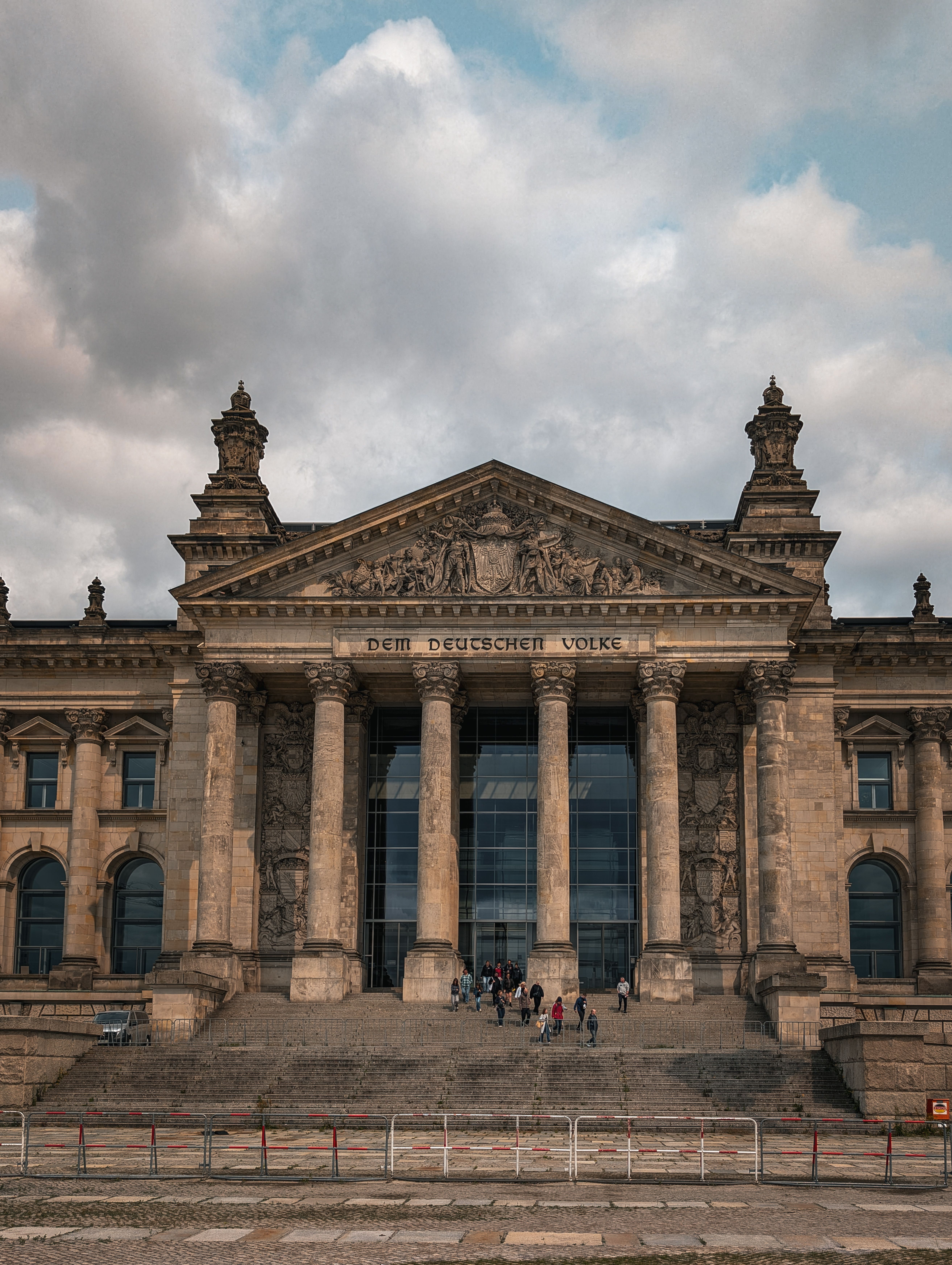 Free Majestic view of the Reichstag Building in Berlin, a symbol of German history and governance. Stock Photo