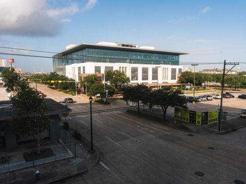 Free Daytime view of a modern office building in downtown Houston, Texas. Stock Photo
