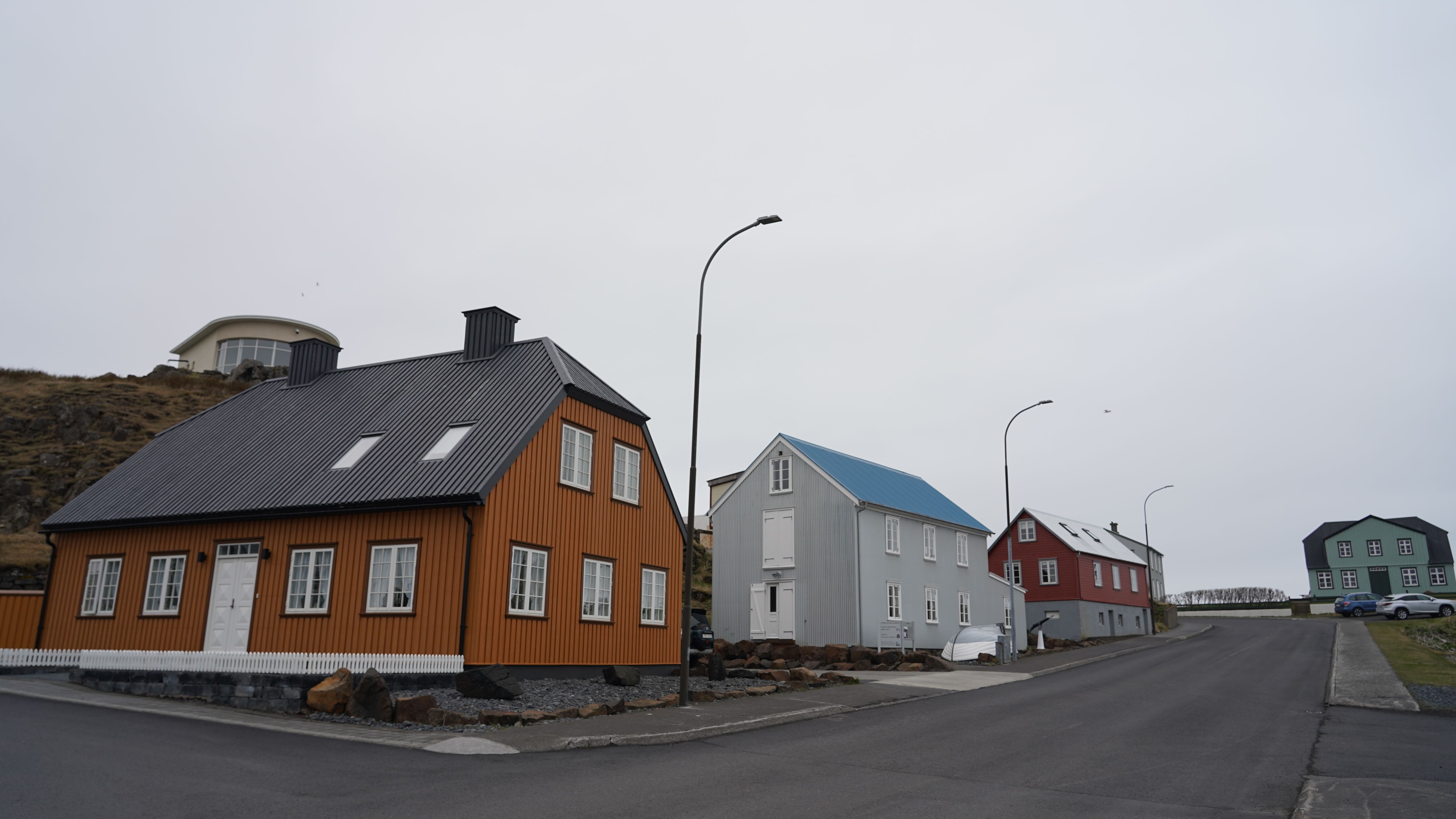 Icelandic landscape with glaciers and volcanic terrain
