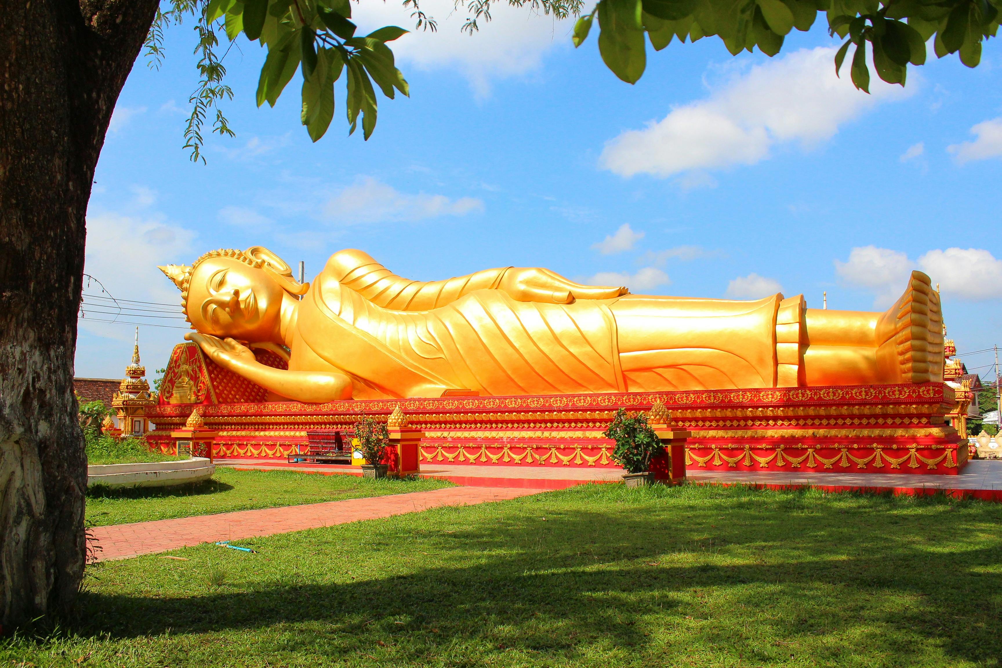 Foto profissional gratuita de buda reclinada, budismo, Laos