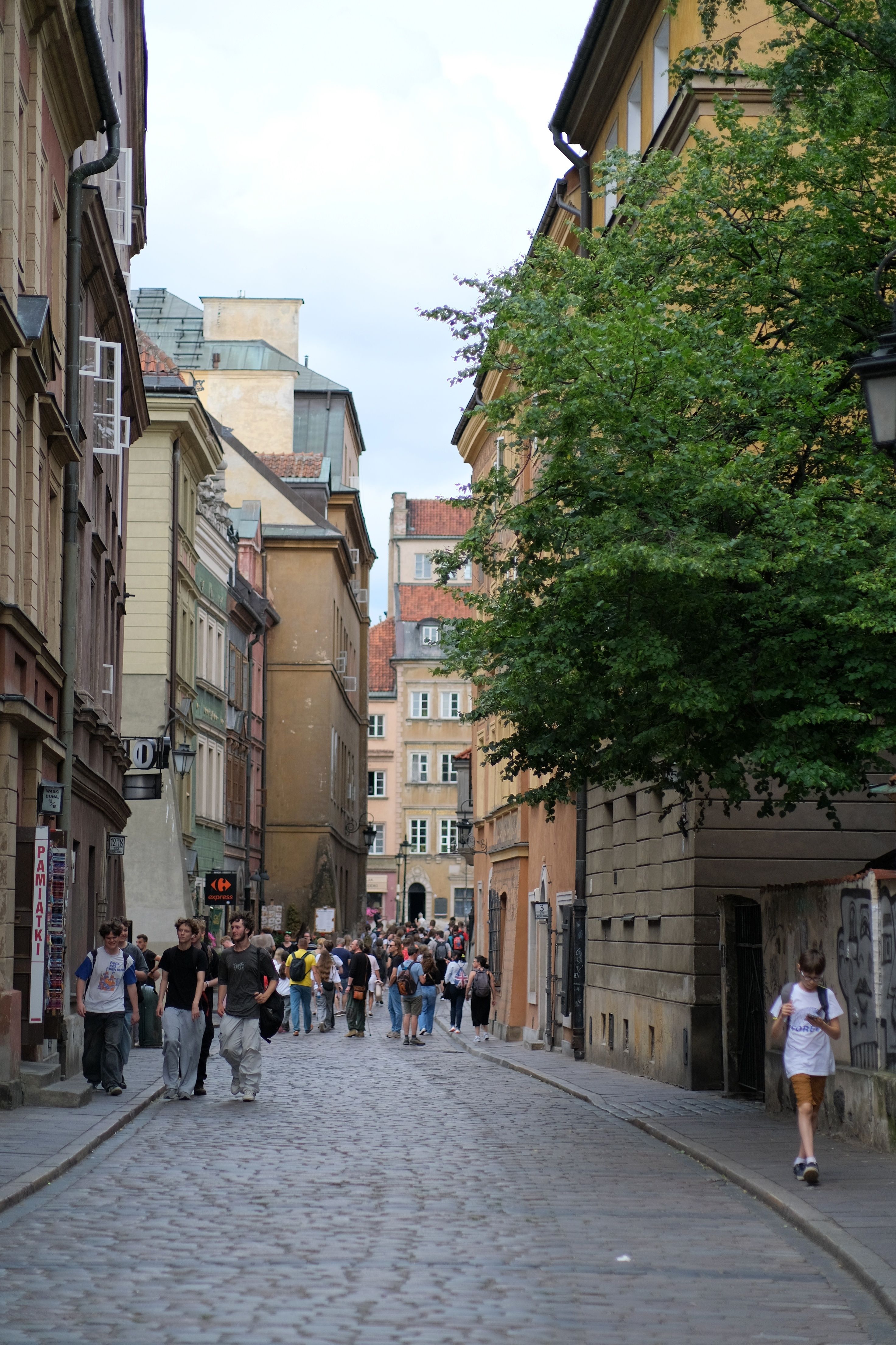 Charming Street Scene in Historic European City · Free Stock Photo