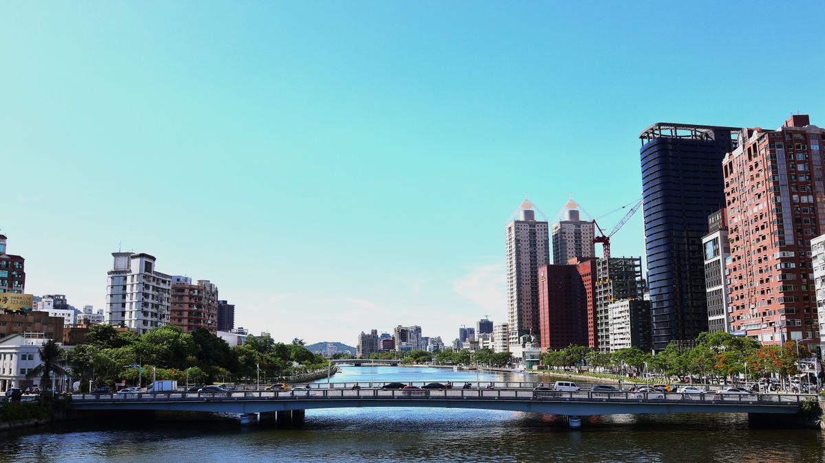 Stroll the Love River