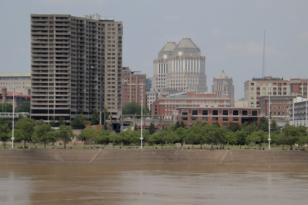 Downtown Cincinnati skyline seen from the riverside promenade