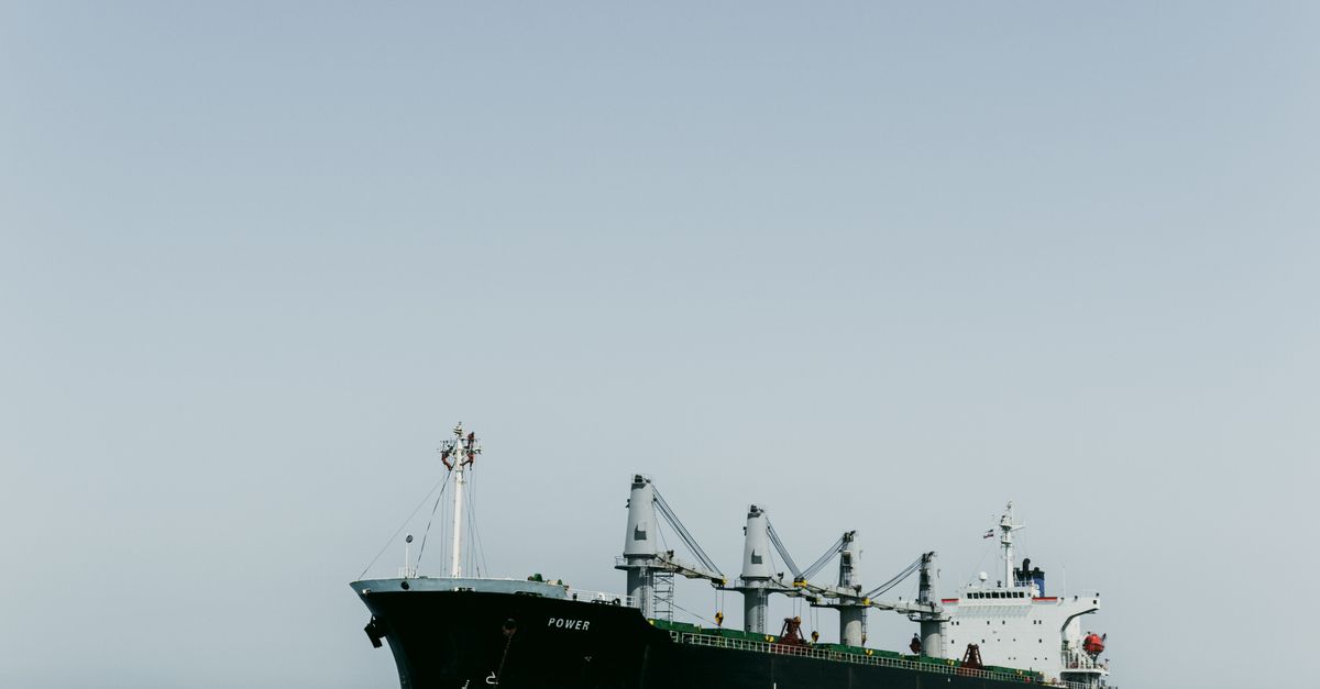Las rutas comerciales históricas que impulsaron la economía global Las rutas comerciales históricas que impulsaron la economía global