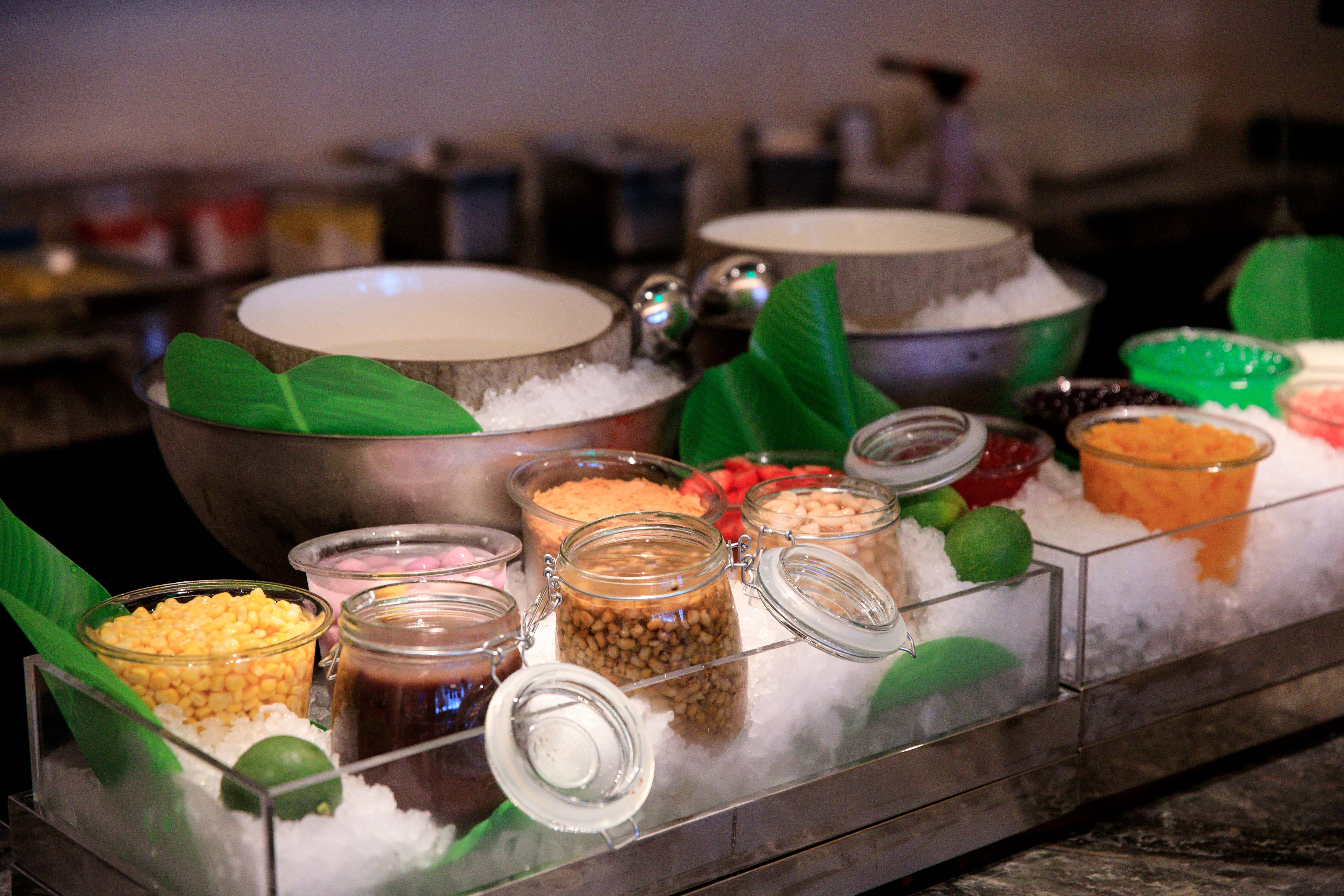 A Feast for the Senses: What to See, Smell, and Taste