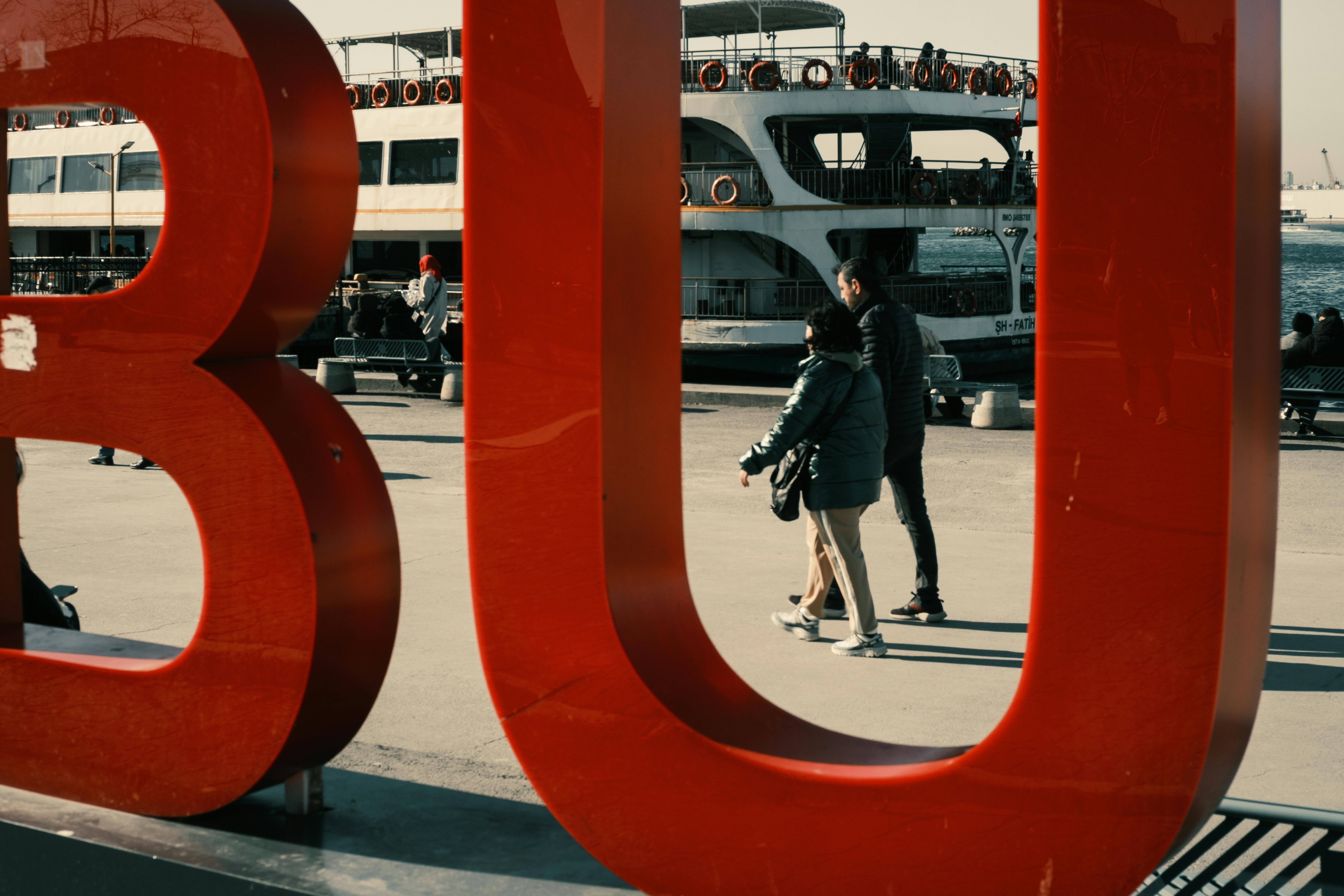 Number of travel and tourism jobs worldwide 2024 — Photo by Onur on Pexels
