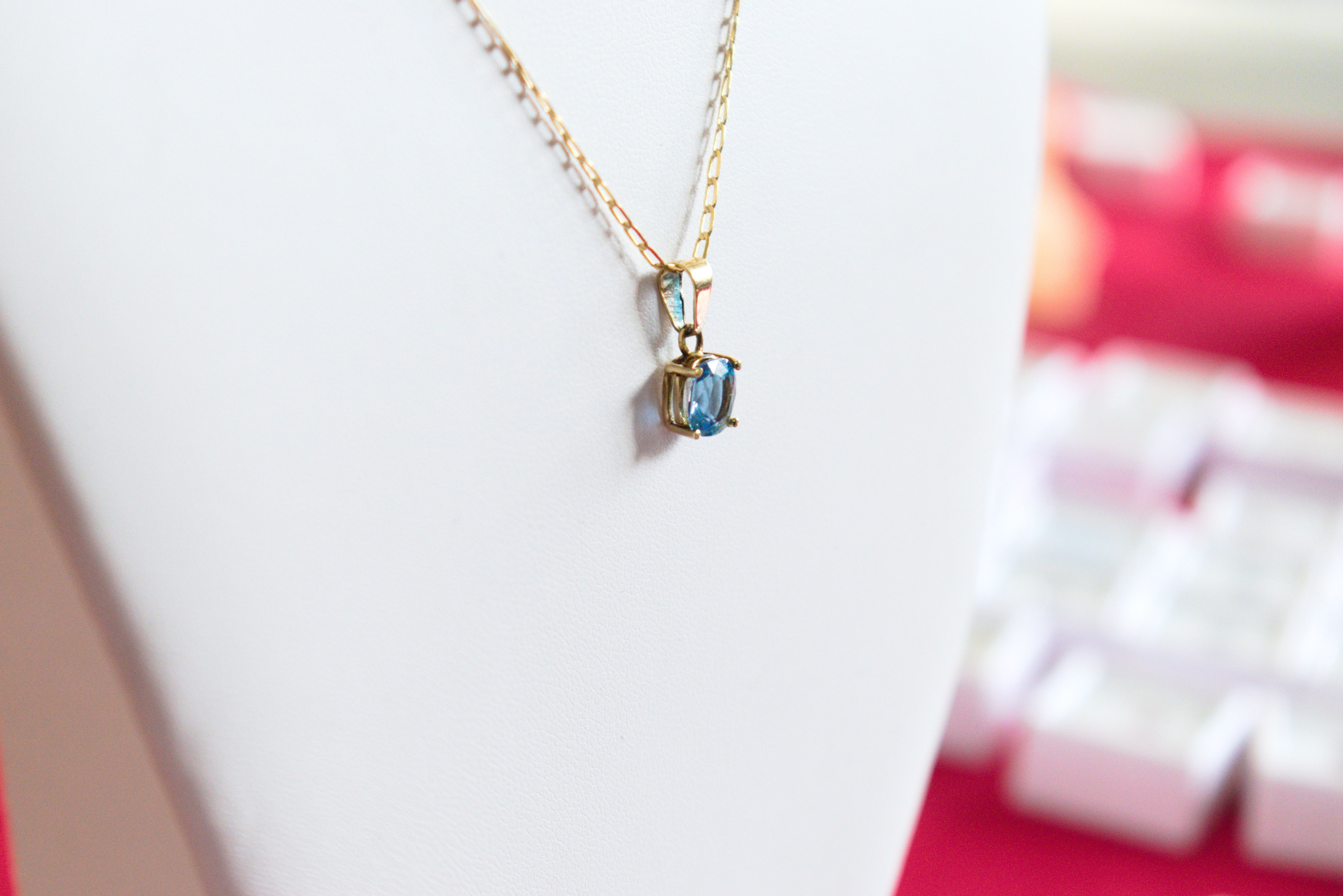 Unlock Your Style: Buy Gemstone Pendants Online Today