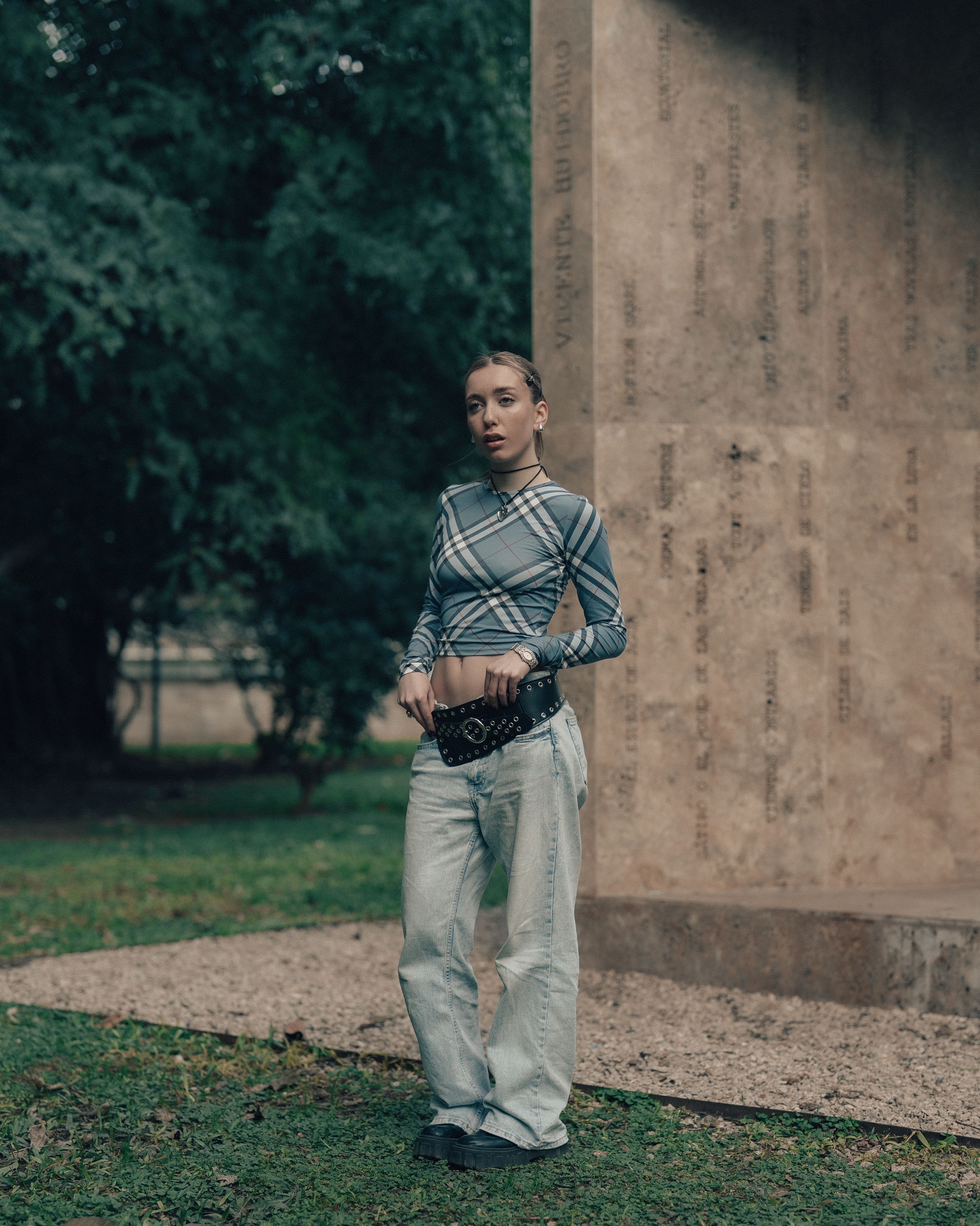 17 Cara Styling Kemeja Kotak-Kotak yang Kekinian