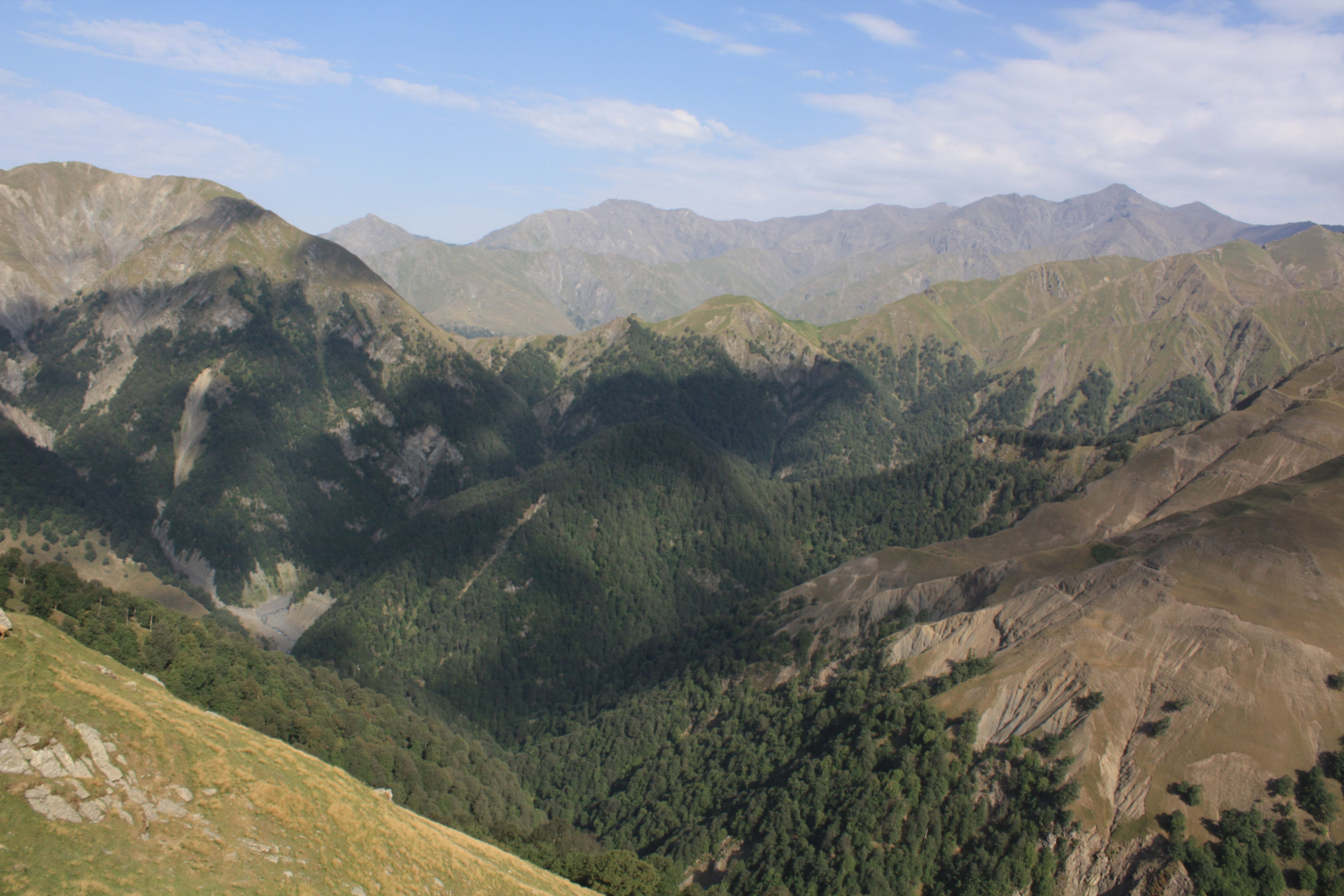 Stunning Mountain Range Landscape with Lush Green Valleys · Free Stock ...