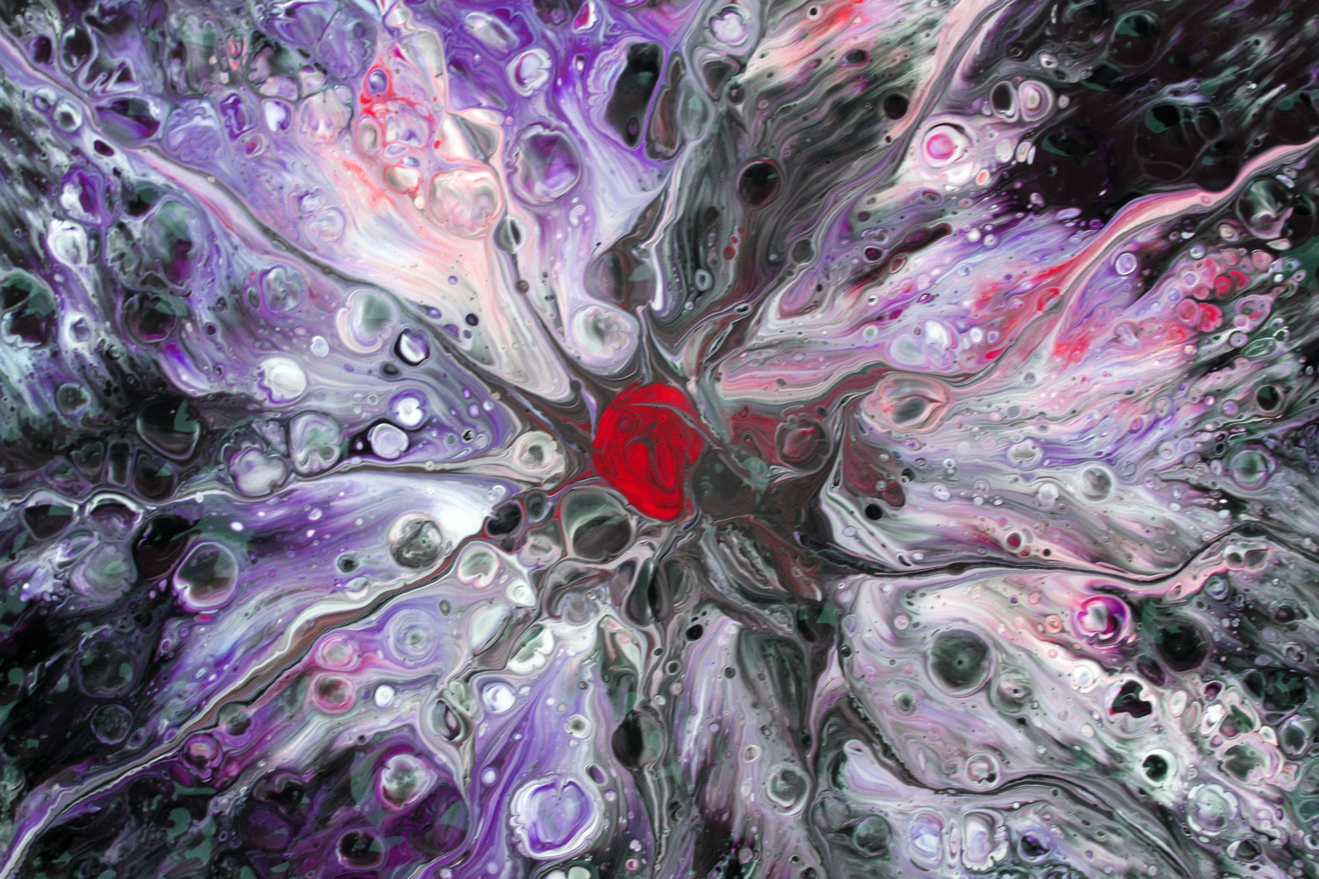Abstract Fluid Art Painting with Vibrant Colors · Free Stock Photo