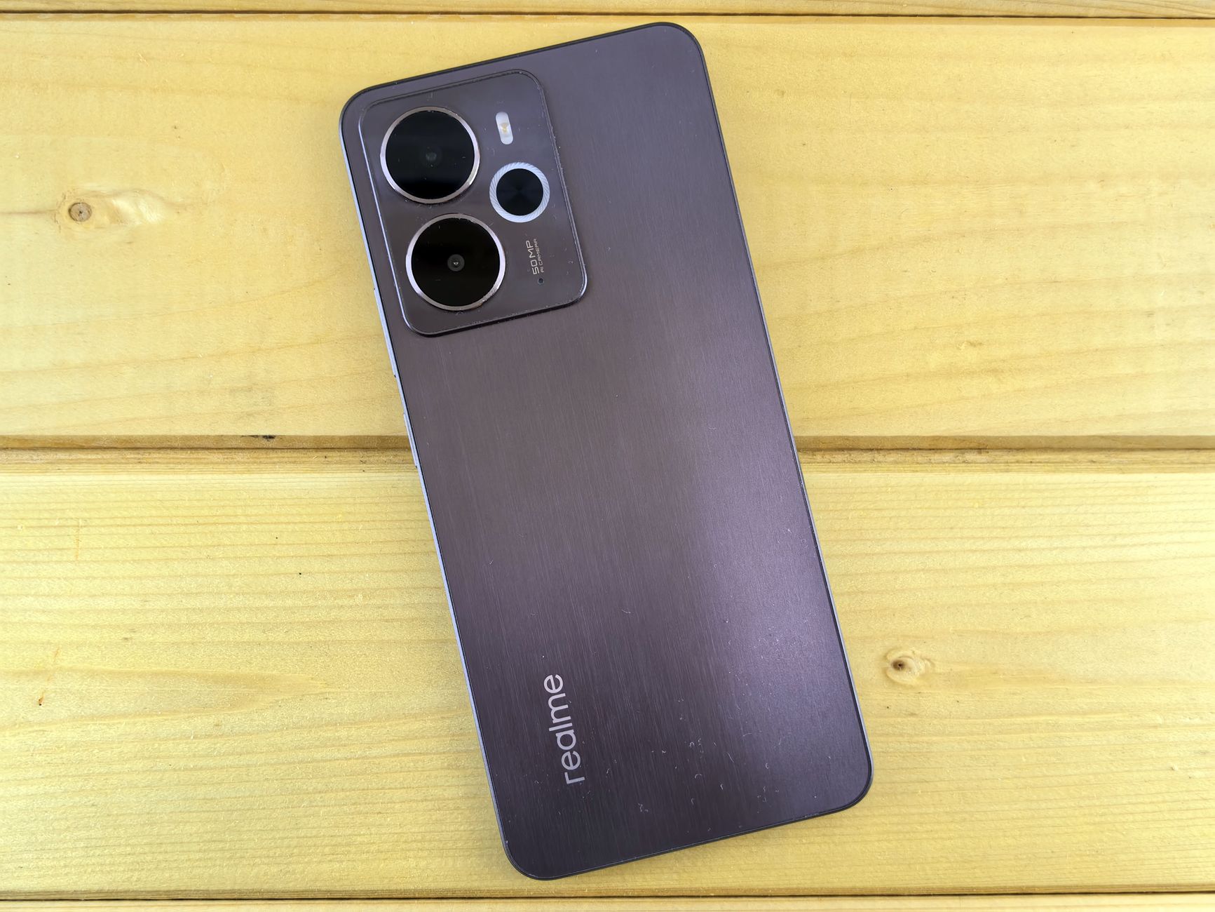 J’ai testé le Realme 16 Pro+ : l’autonomie m’a bluffé, le reste m’a surpris
