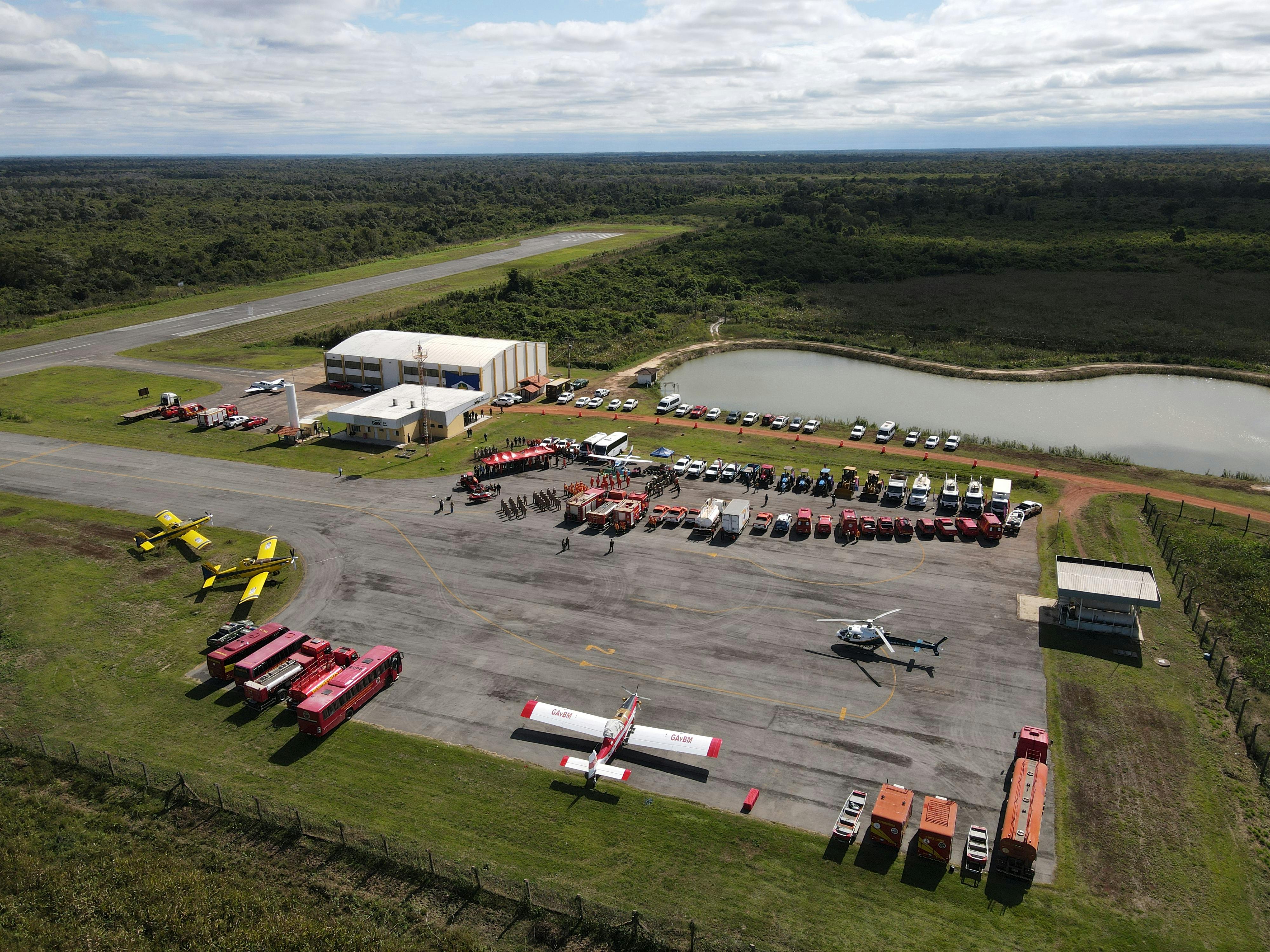 Grand-Santi Airport
