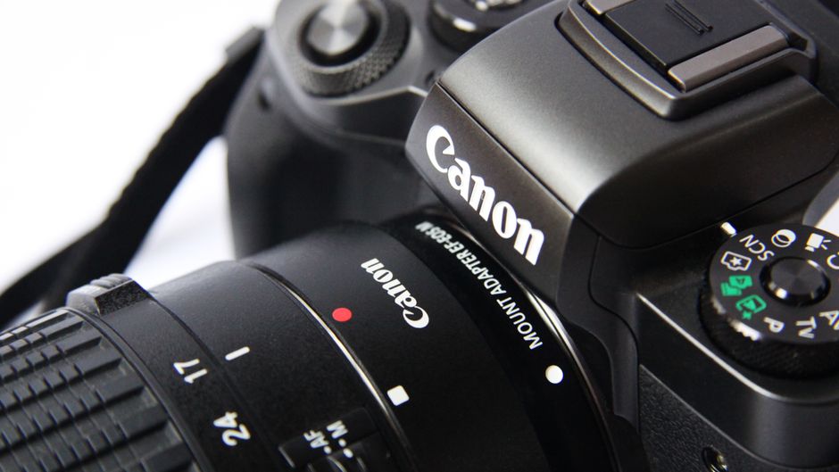 Photography Revolutionized: Camera Features Explored