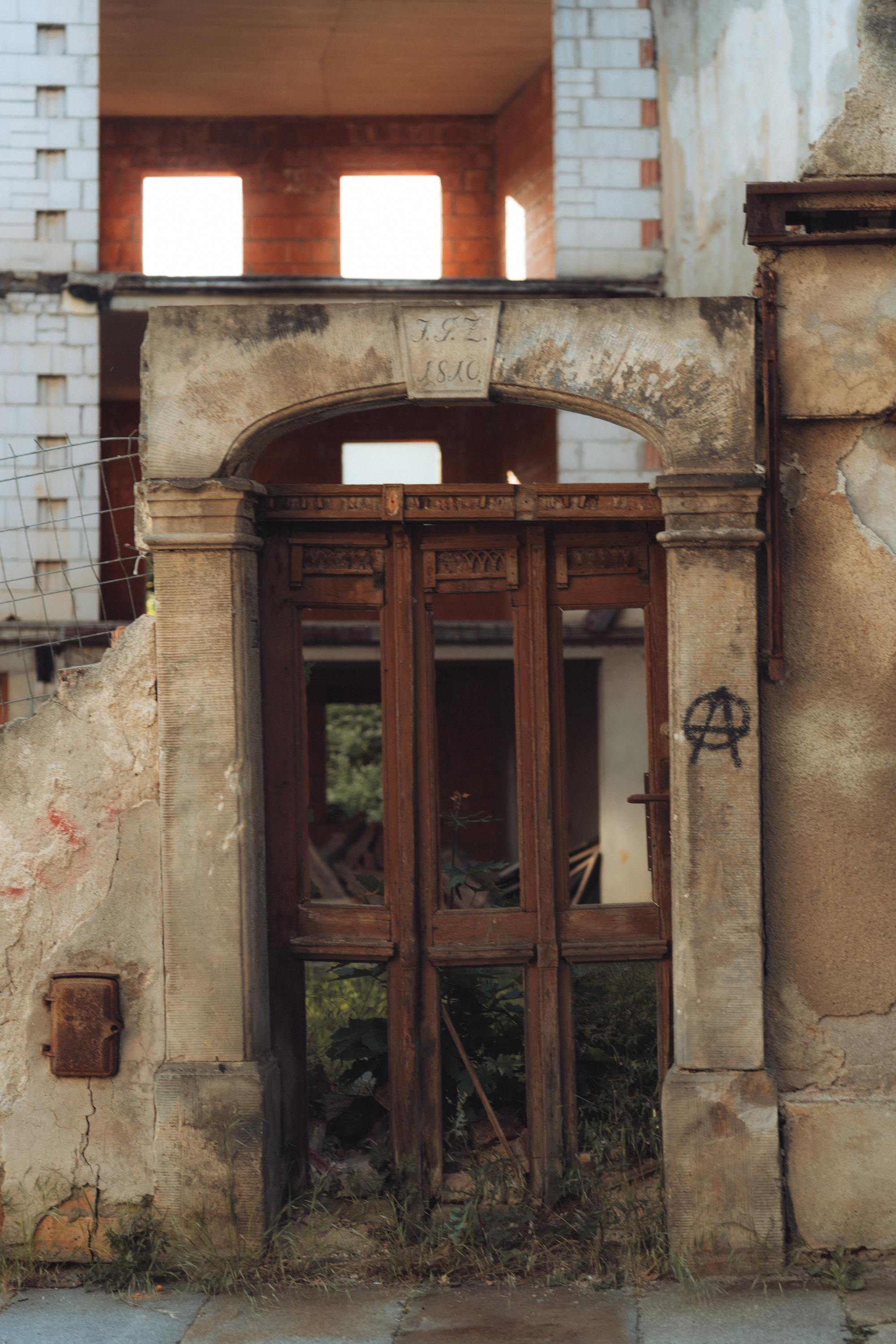 Indian+Hotwife+Shamy+Laura+Teen+Age+Cafe+Boy+Dare+Part+1 Photos