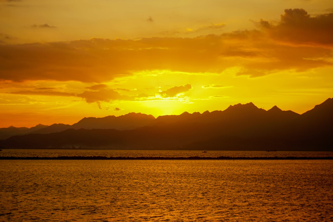 10 ngoại hành tinh kỳ lạ nhất trong vũ trụ