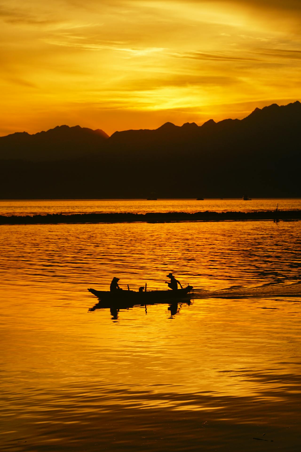 Tĩnh lặng | Lời nói đầu