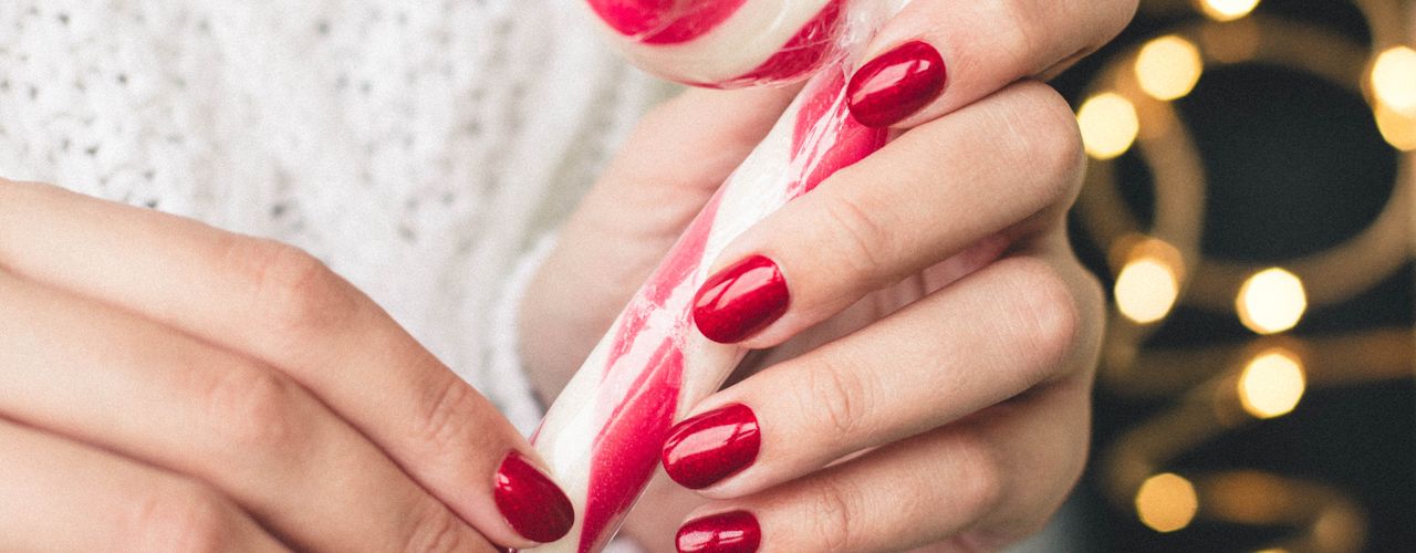 Uñas Navideñas Cortas 2026: Ideas y Productos para Brillar en Navidad