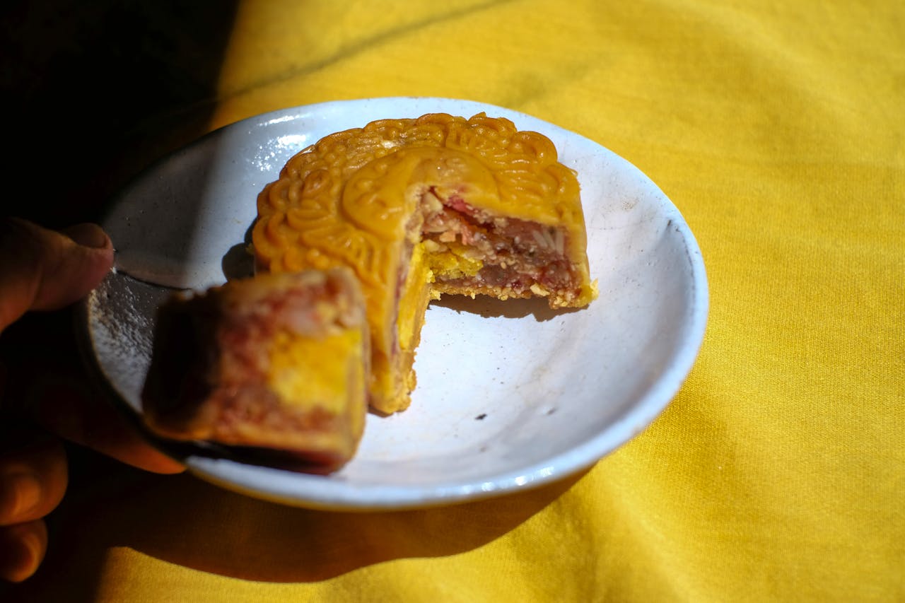 Viết đoạn văn giới thiệu bản thân lớp 10