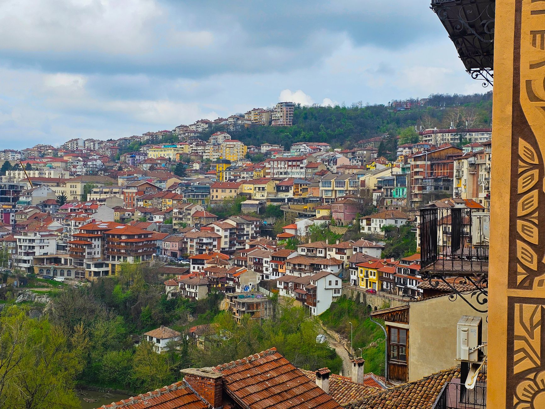 Menjelajahi Desa Veliko Tarnovo, Bulgaria: Hidden Gem Kota Tua yang Memukau
